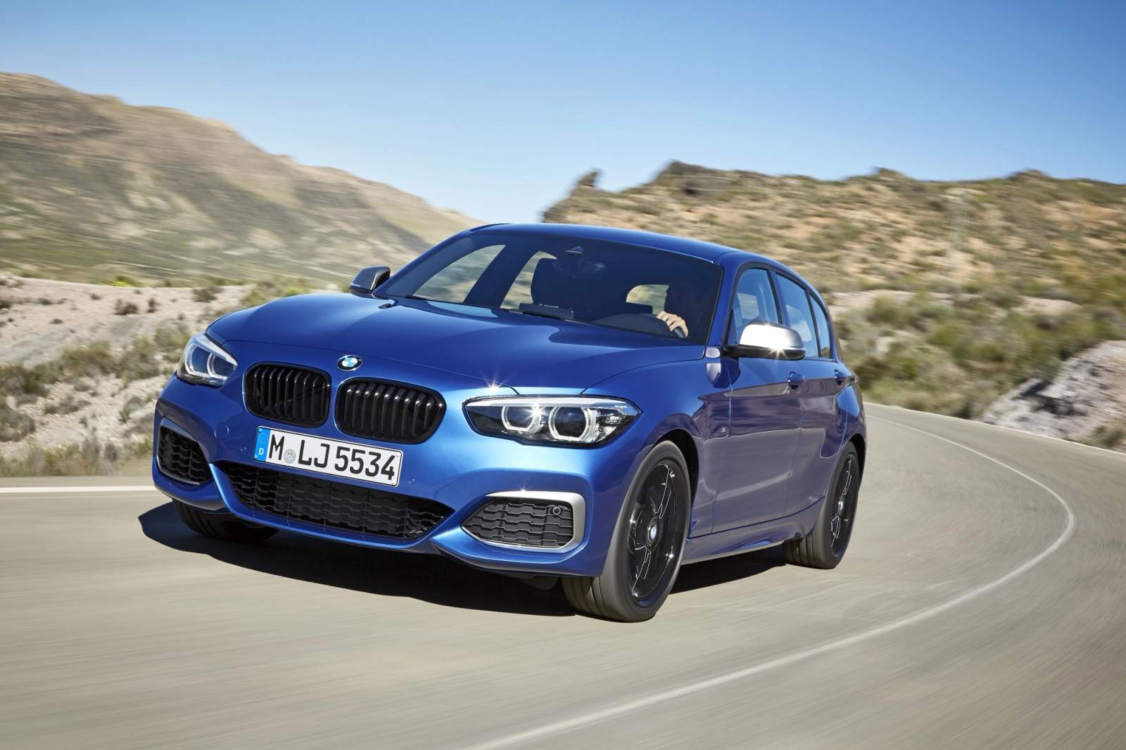 BMW M140i