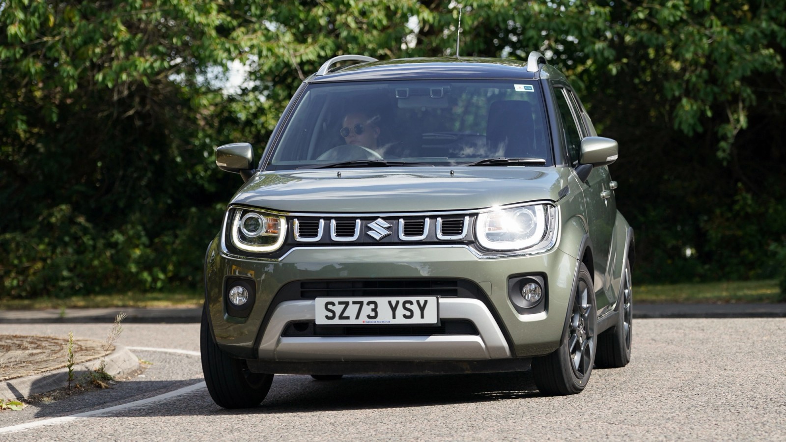 Suzuki Ignis front quarter driving