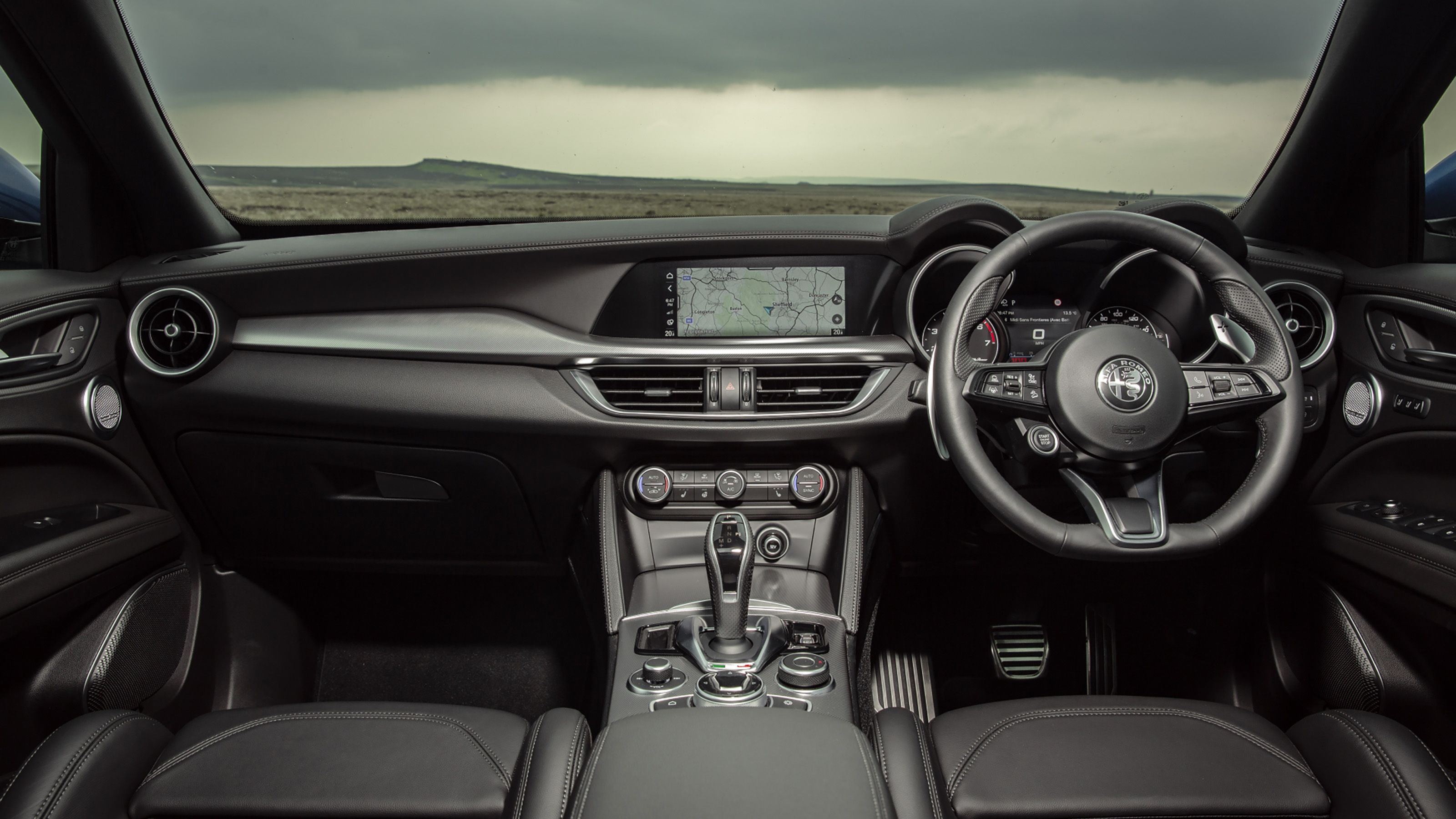 Alfa Romeo Stelvio interior