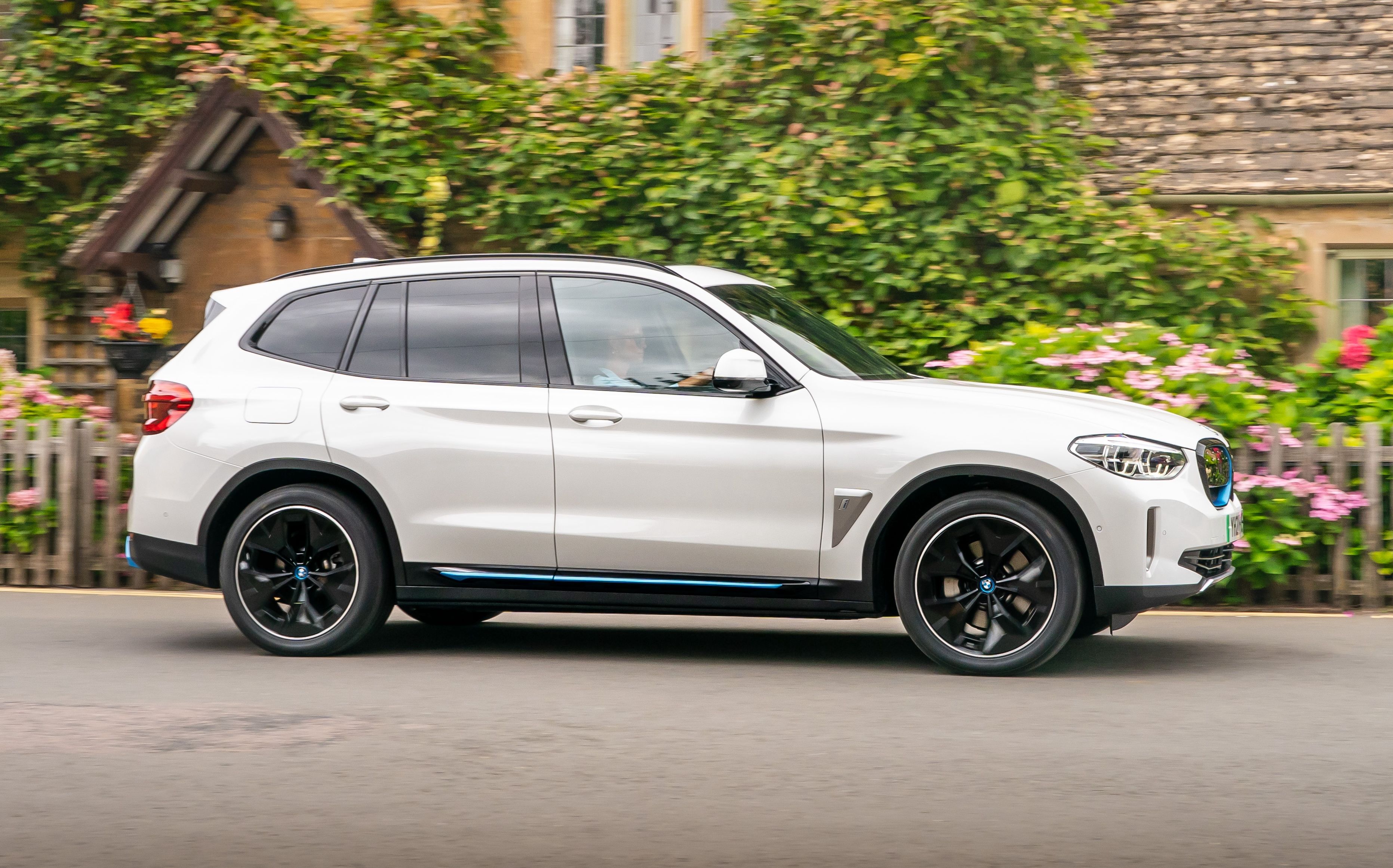 BMW iX3 side driving