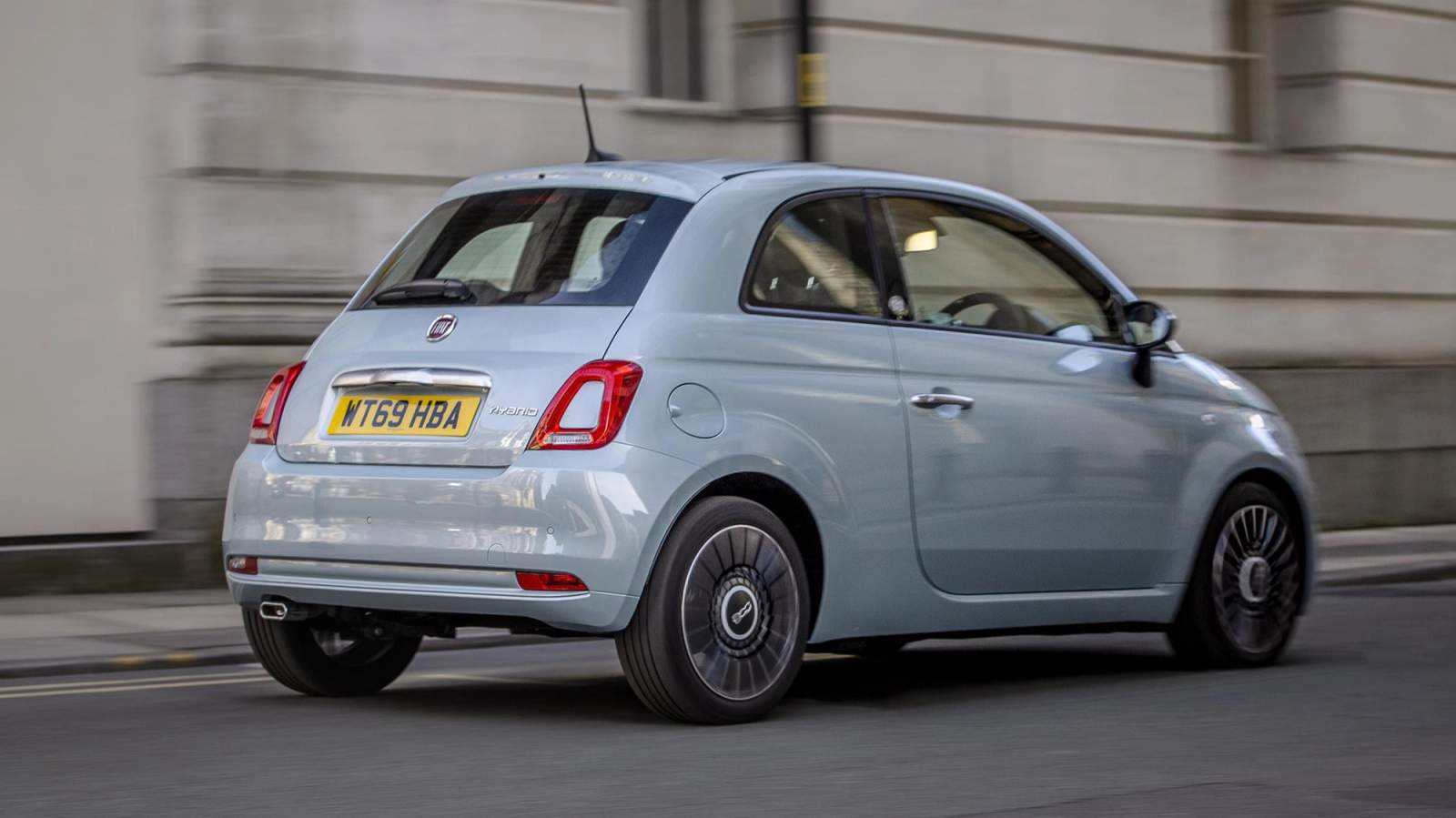 Fiat 500 driving