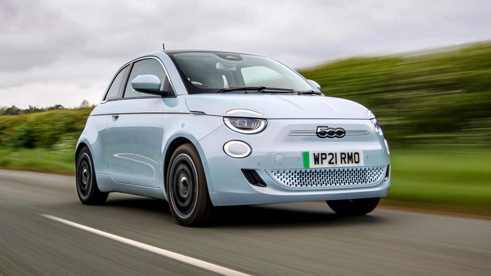 Fiat 500e review image