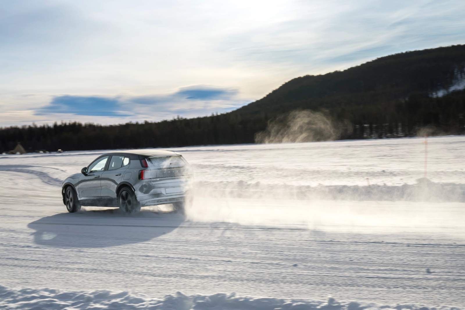 car on ice 