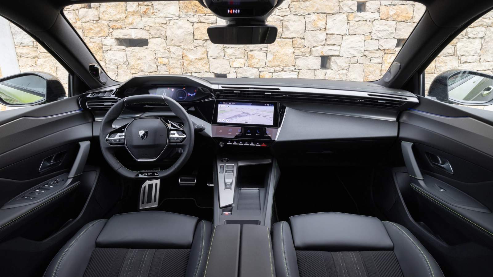 Peugeot 408 interior