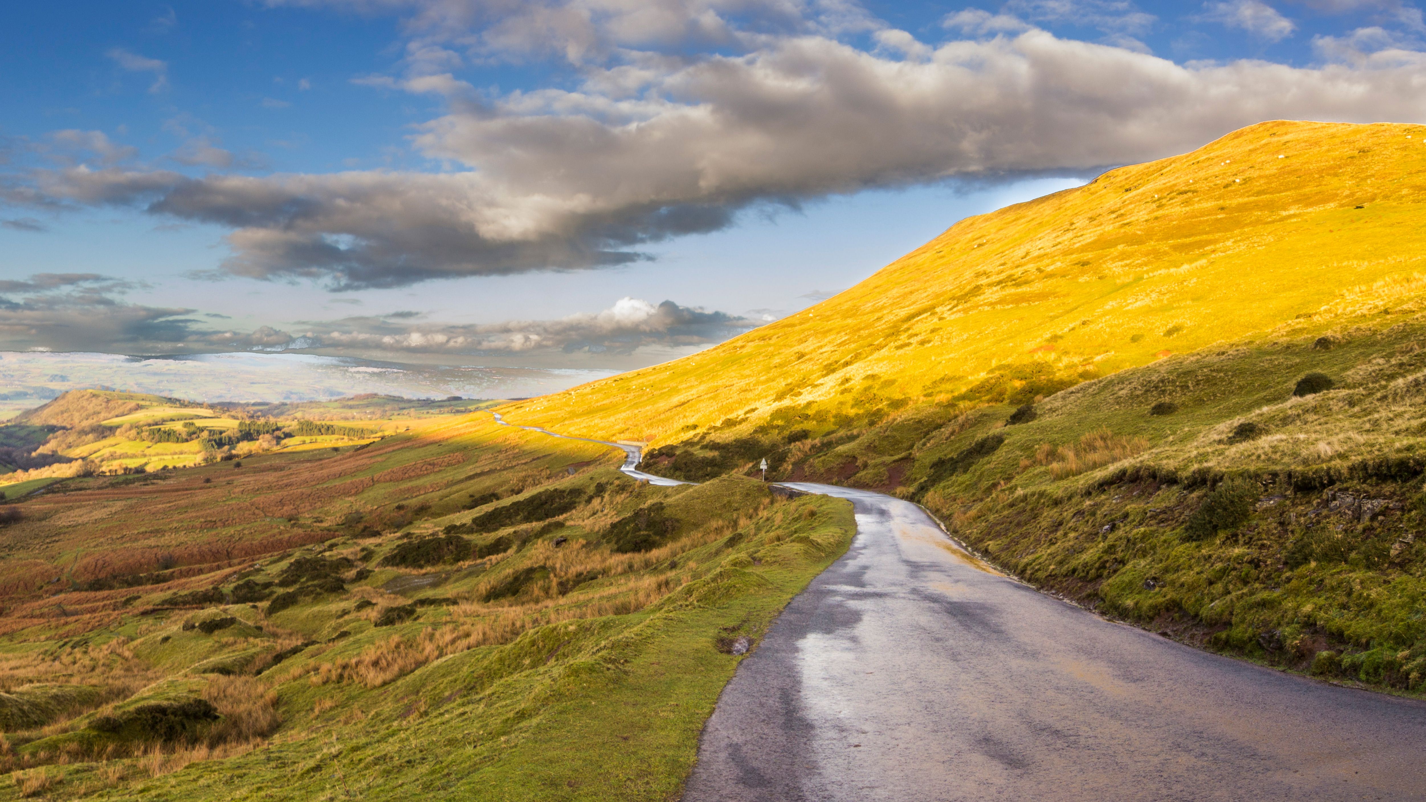 Black Mountain Road, Wales