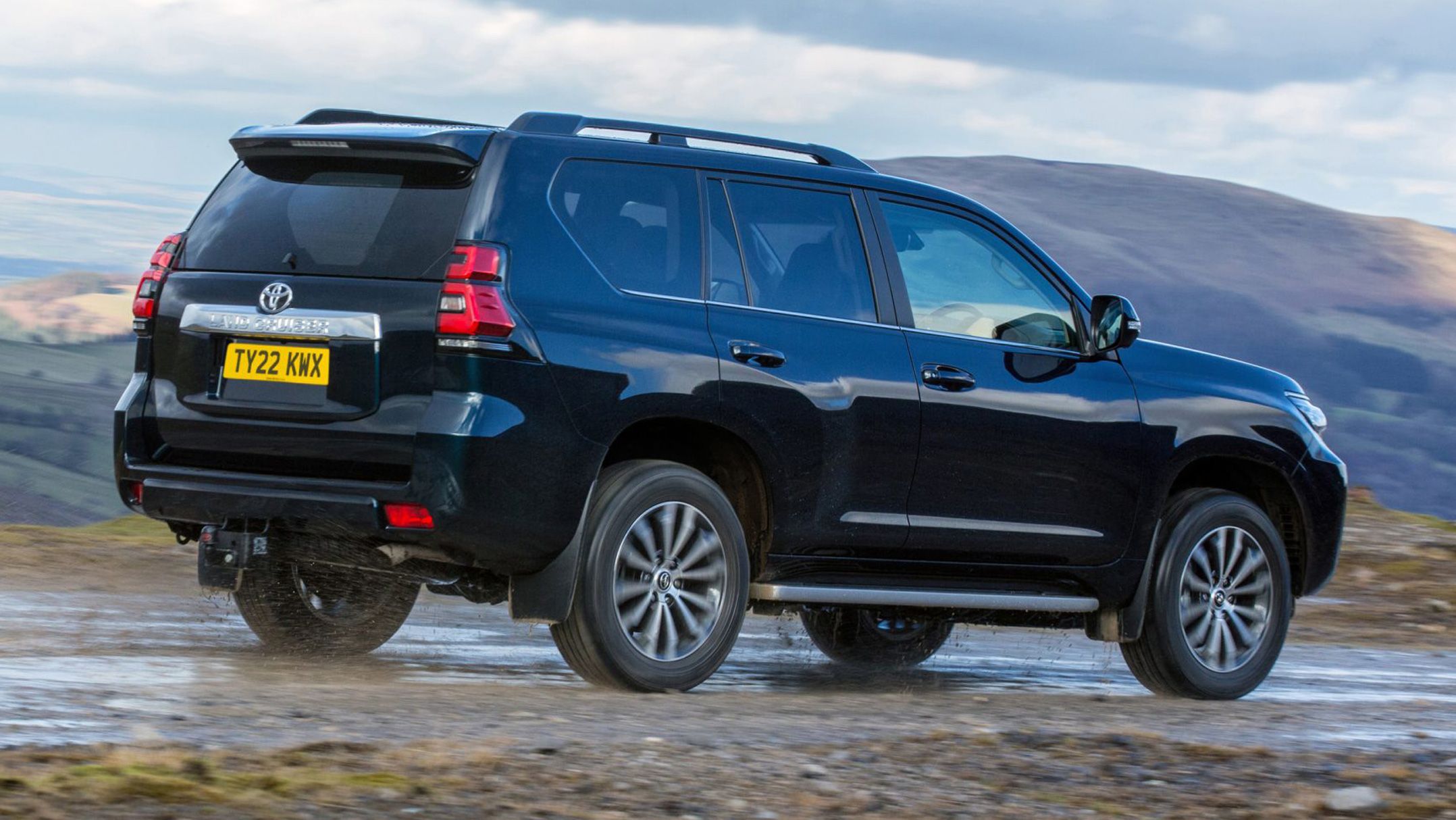 Toyota Land Cruiser rear driving