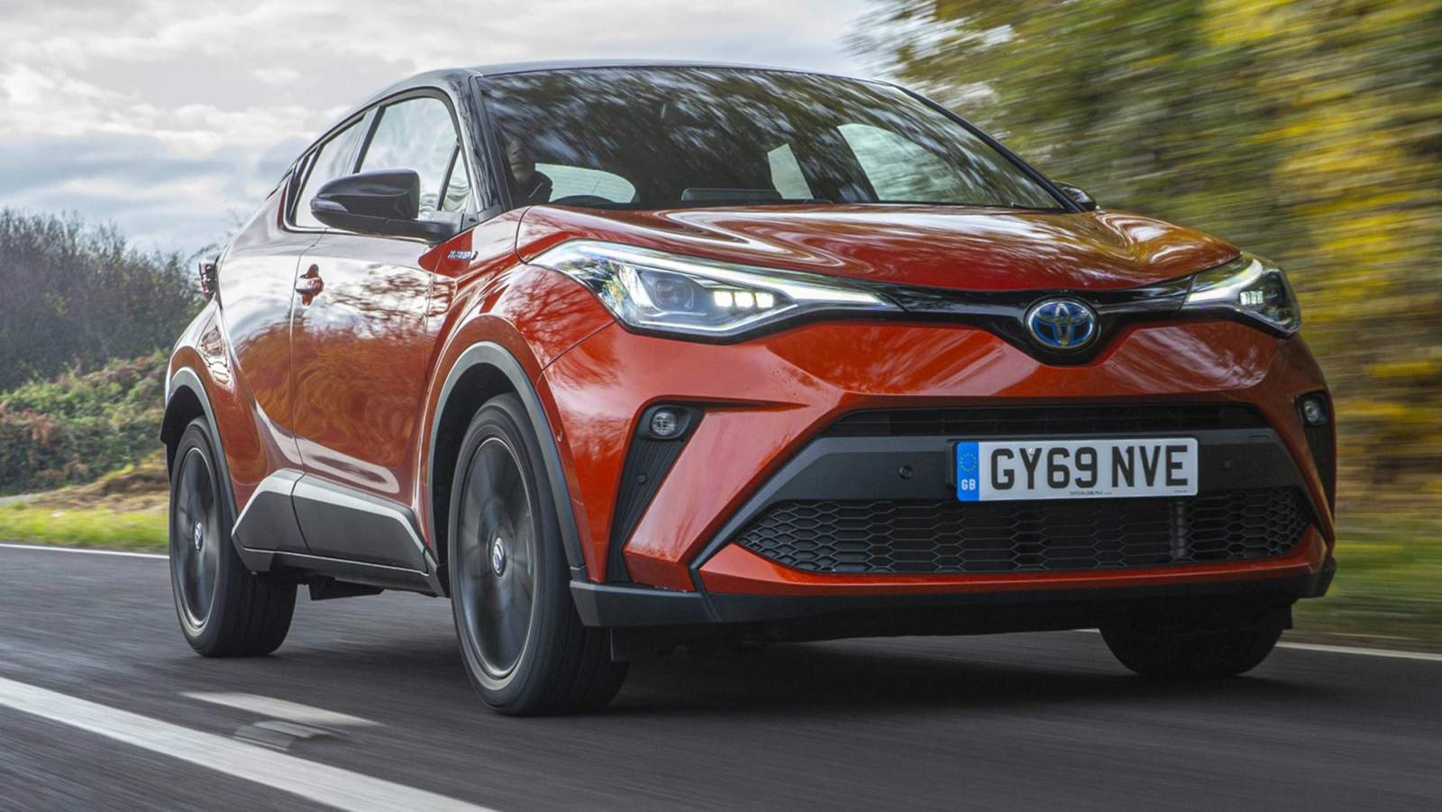 Toyota C-HR front driving