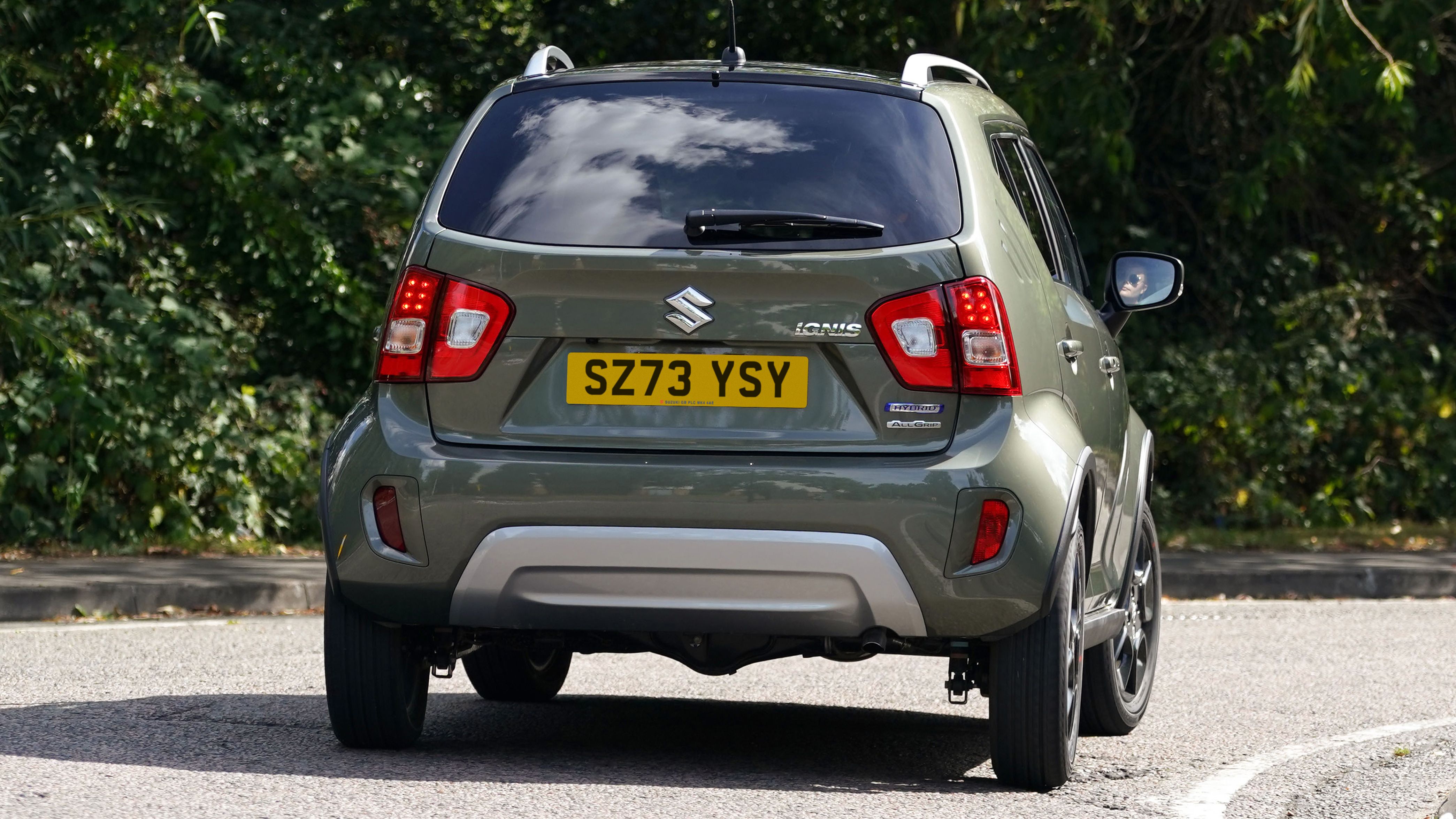 Suzuki Ignis rear driving