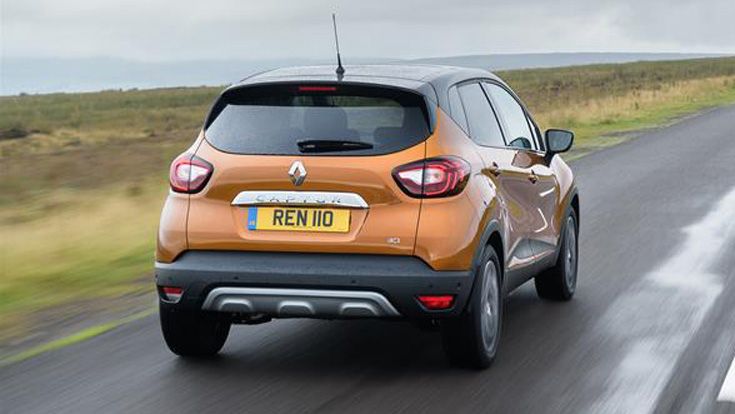 Renault Captur rear driving