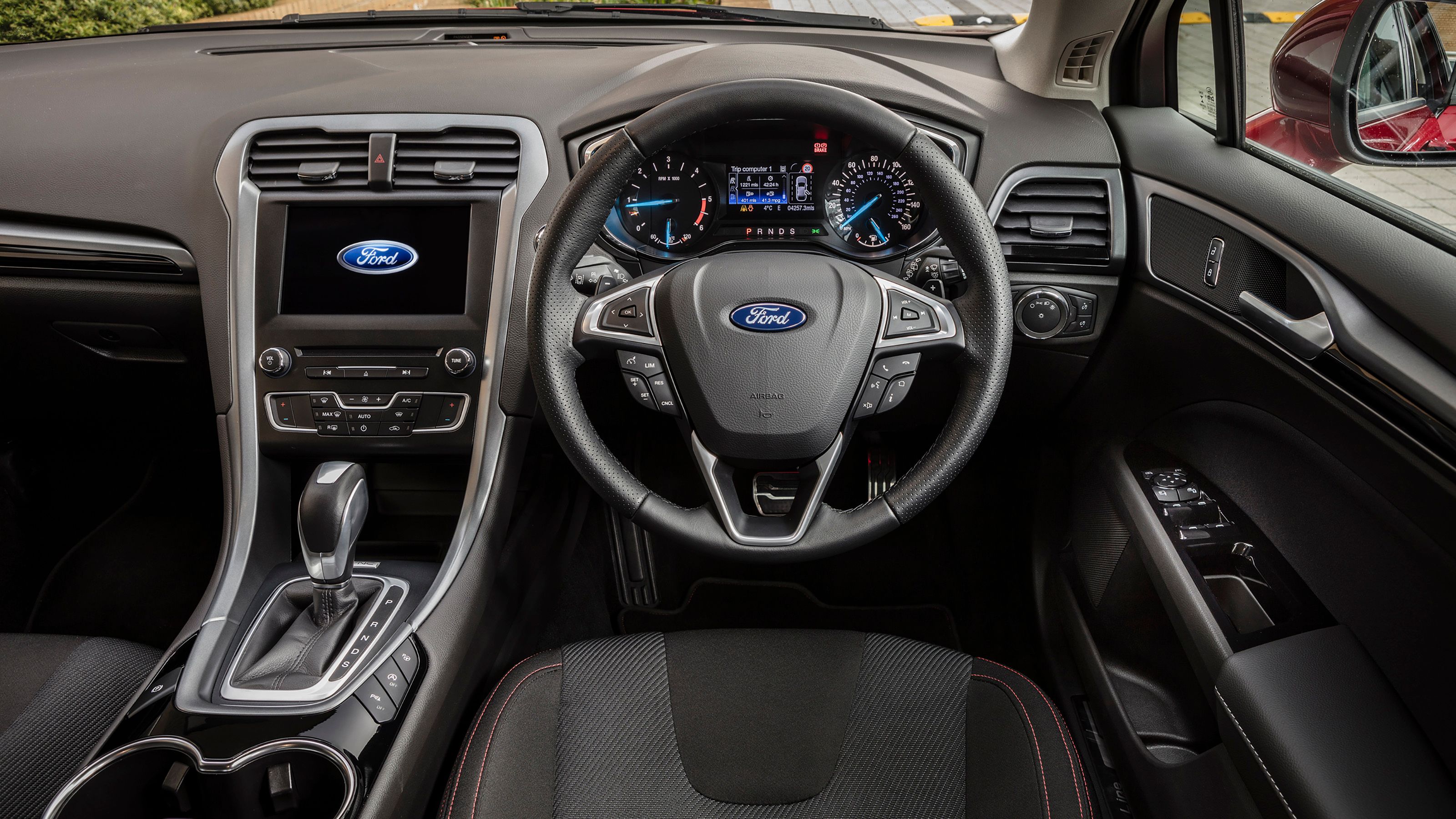 Ford Mondeo interior