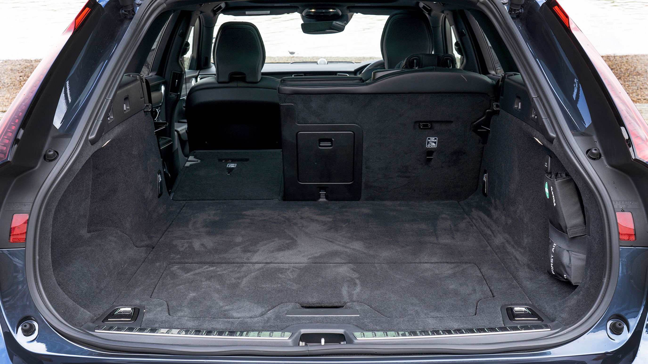 Volvo V90 boot