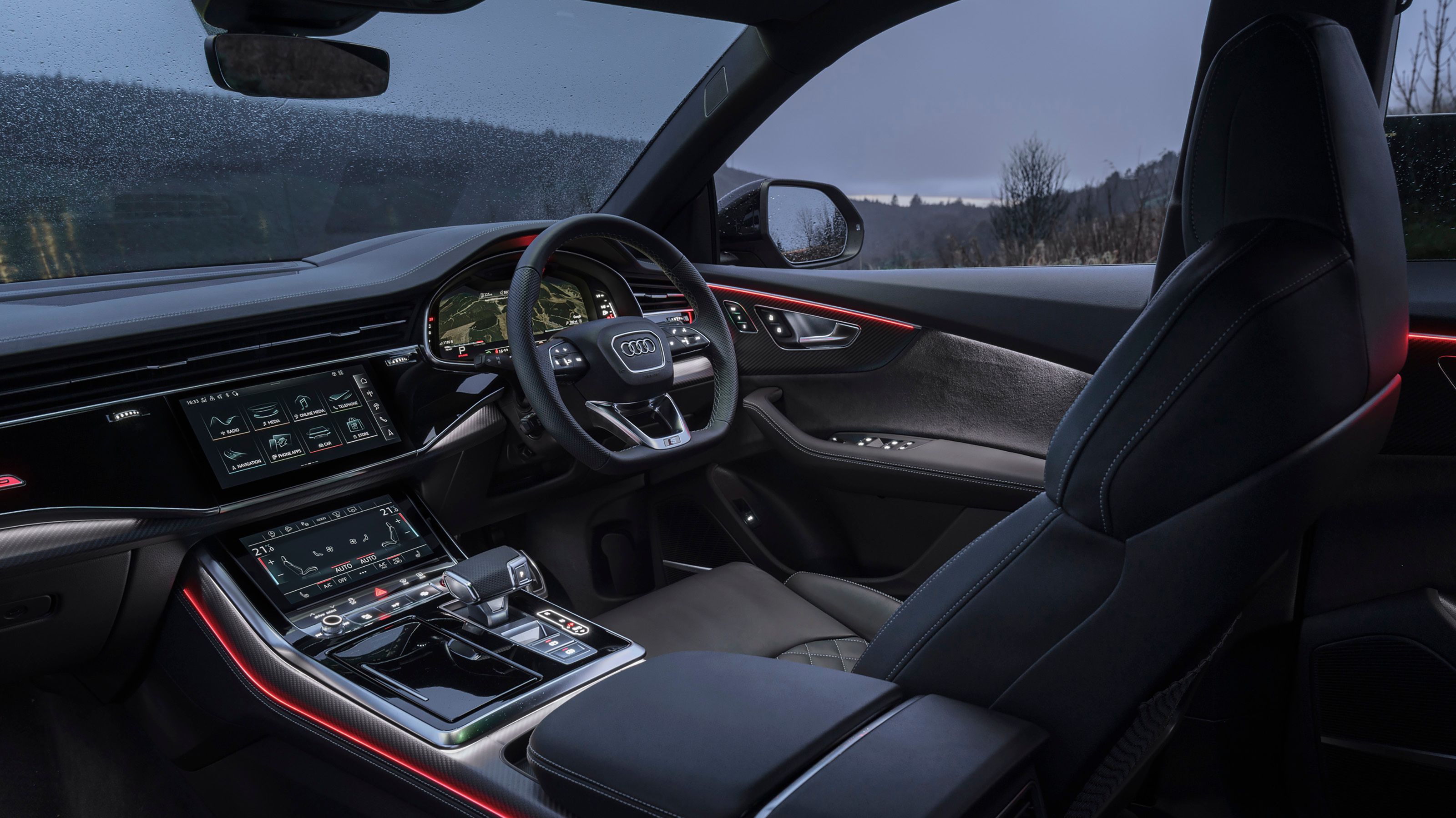 Audi SQ8 interior