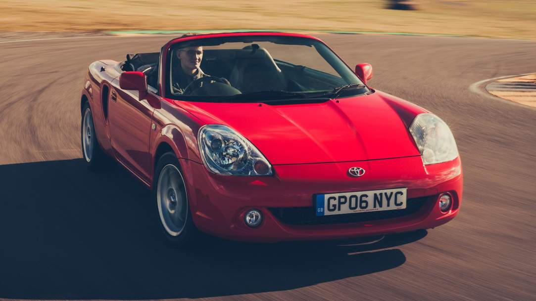 Toyota MR2 front quarter driving