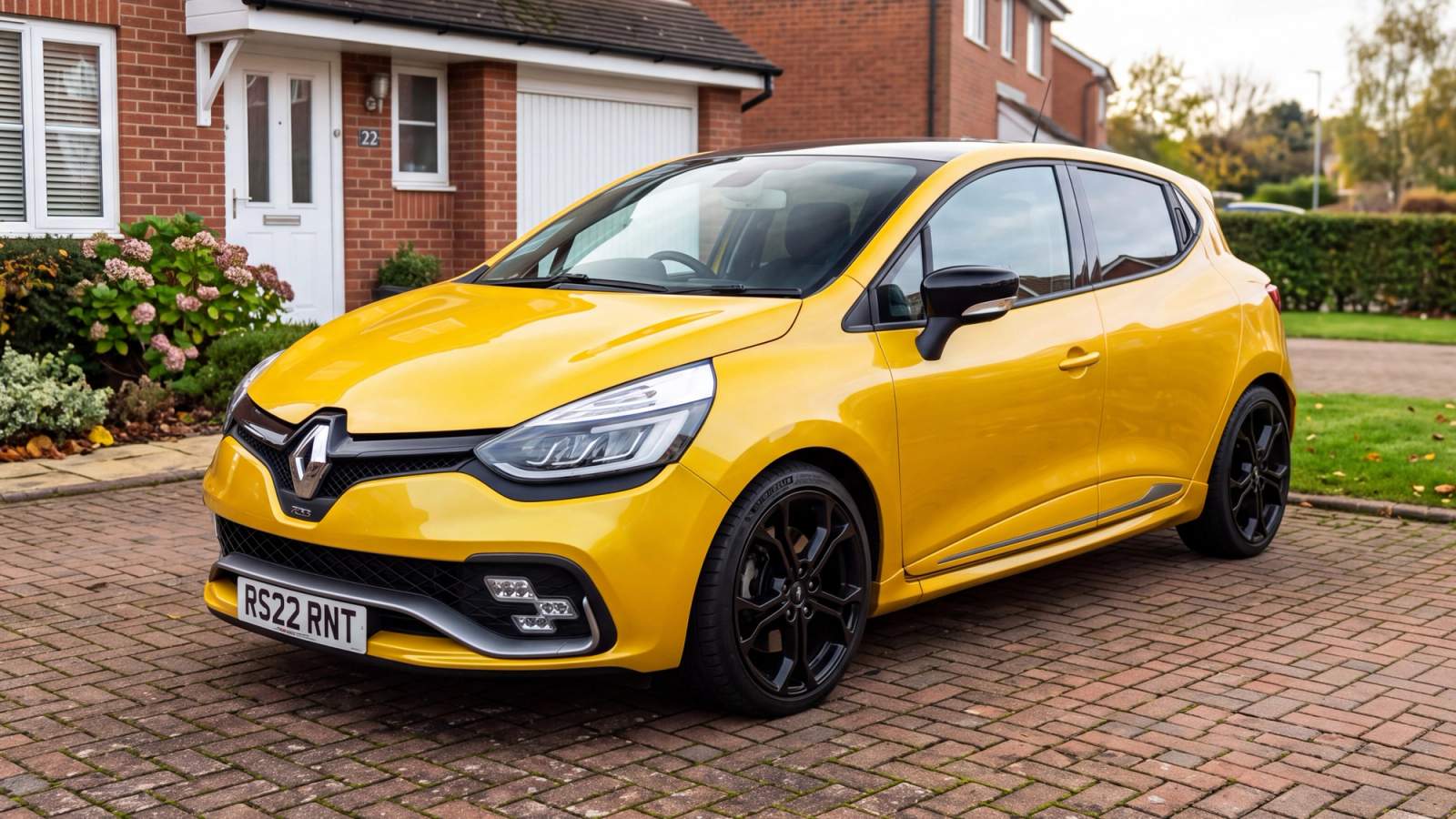 Renault Clio RS Liquid Yellow