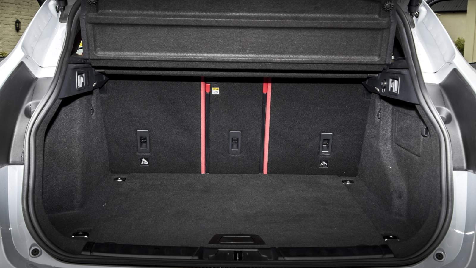 Jaguar F-Pace boot