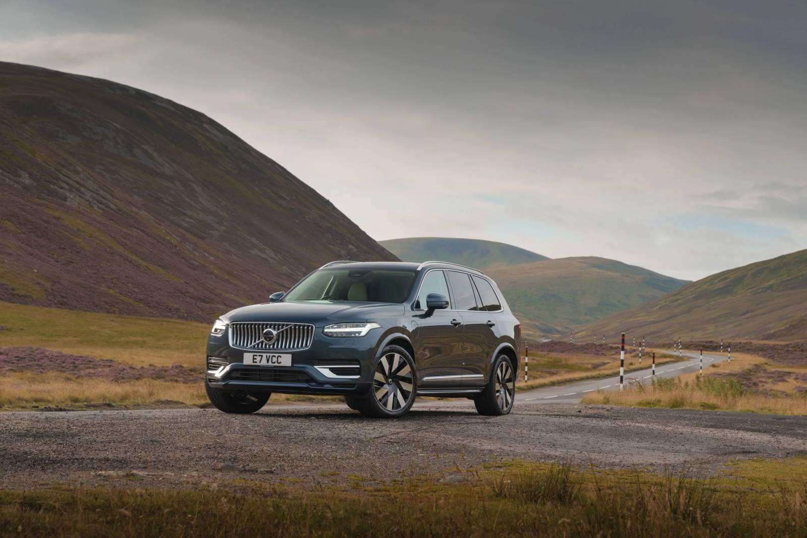Blue Volvo XC90