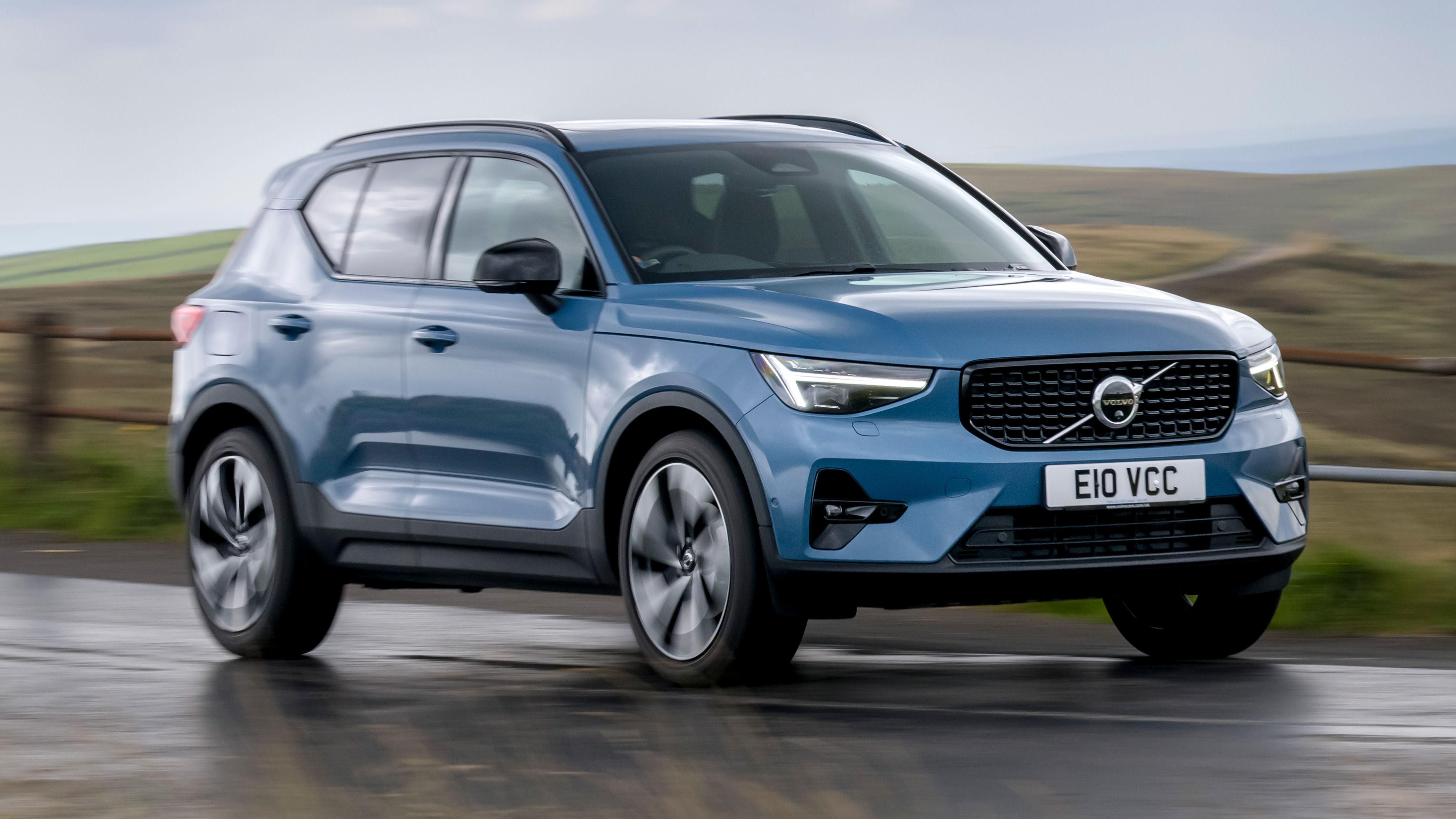 Volvo XC40 review image