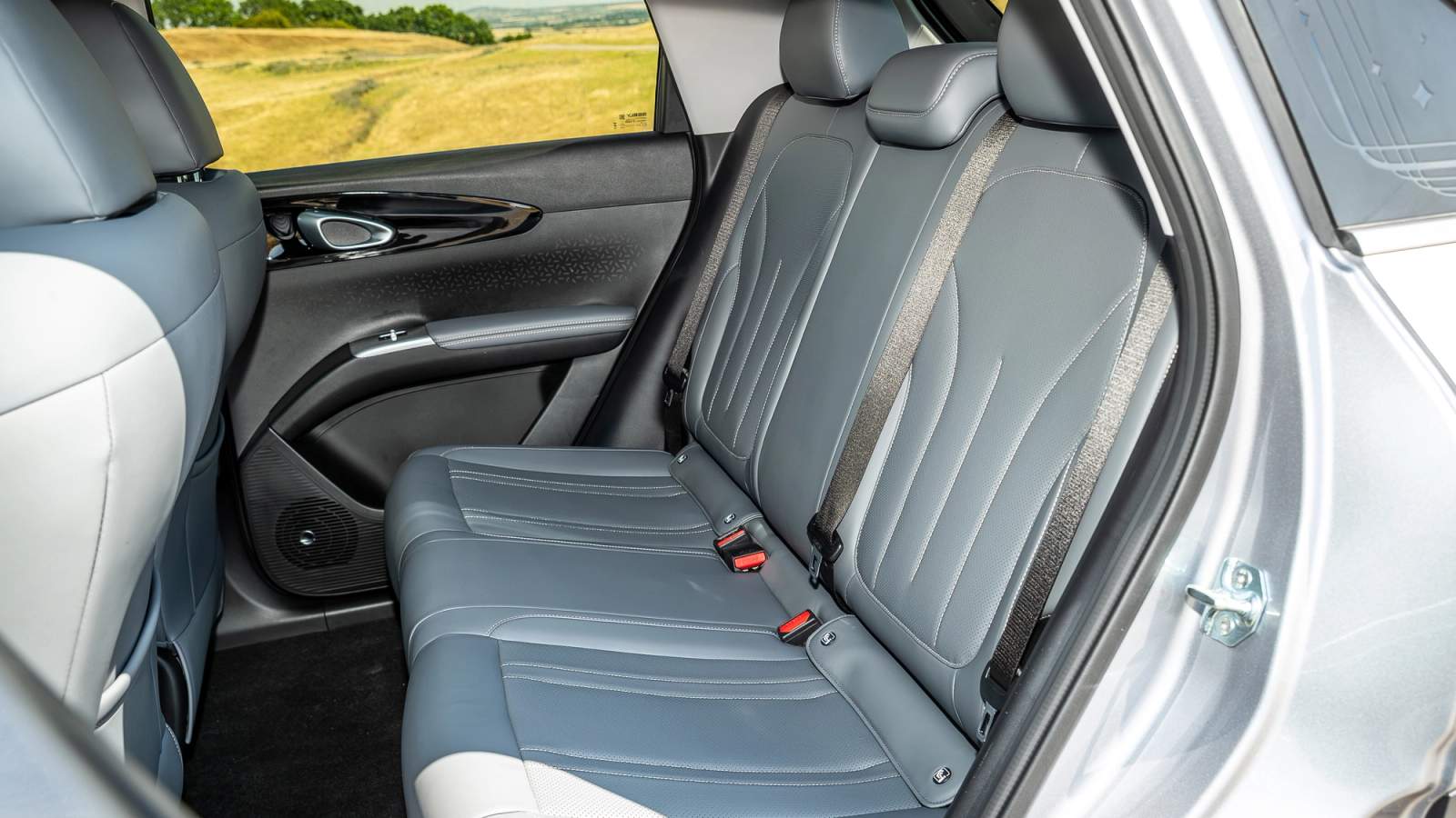 Geely EX2 rear seats