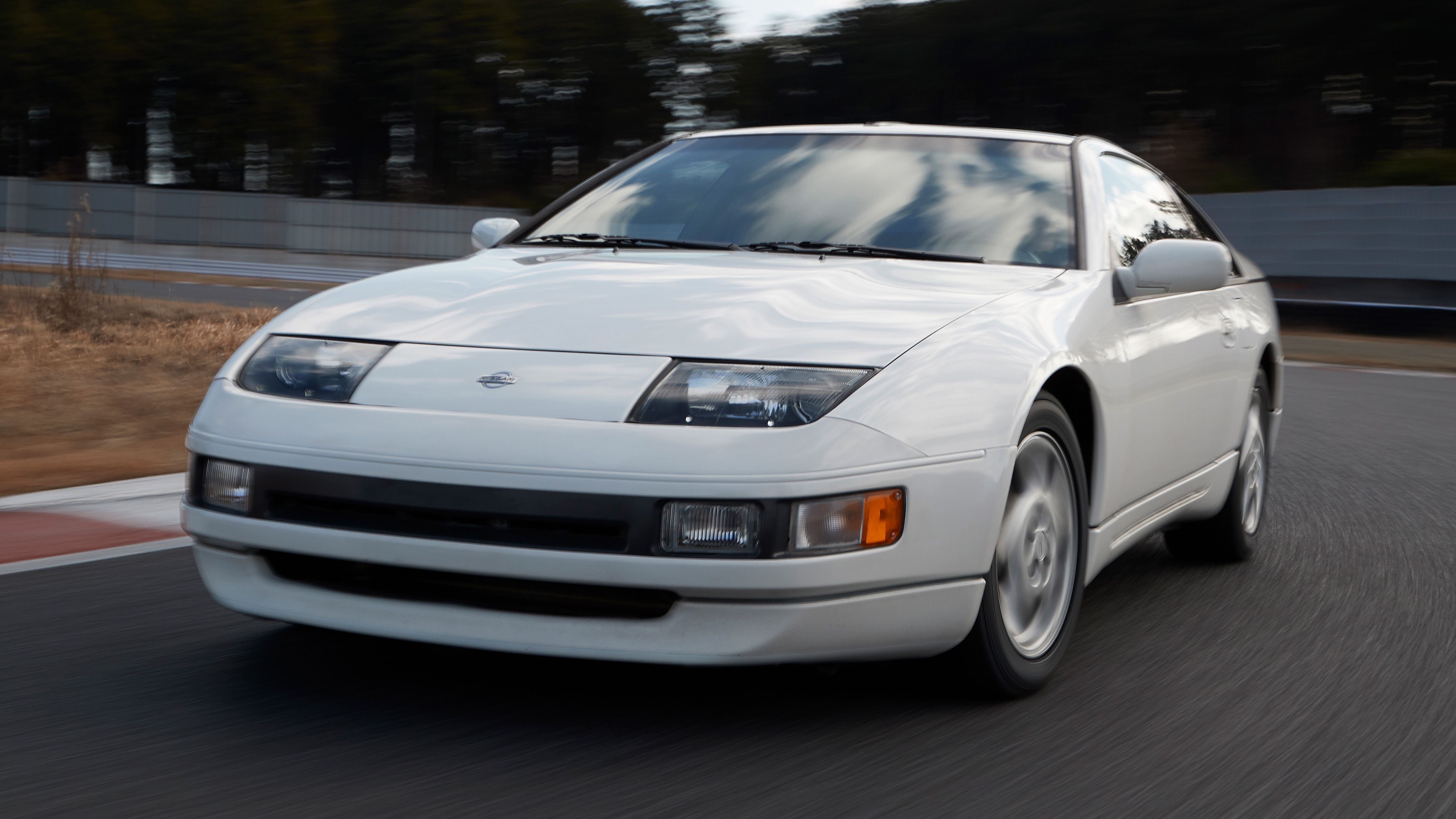 White Nissan 300ZX on a racetrack