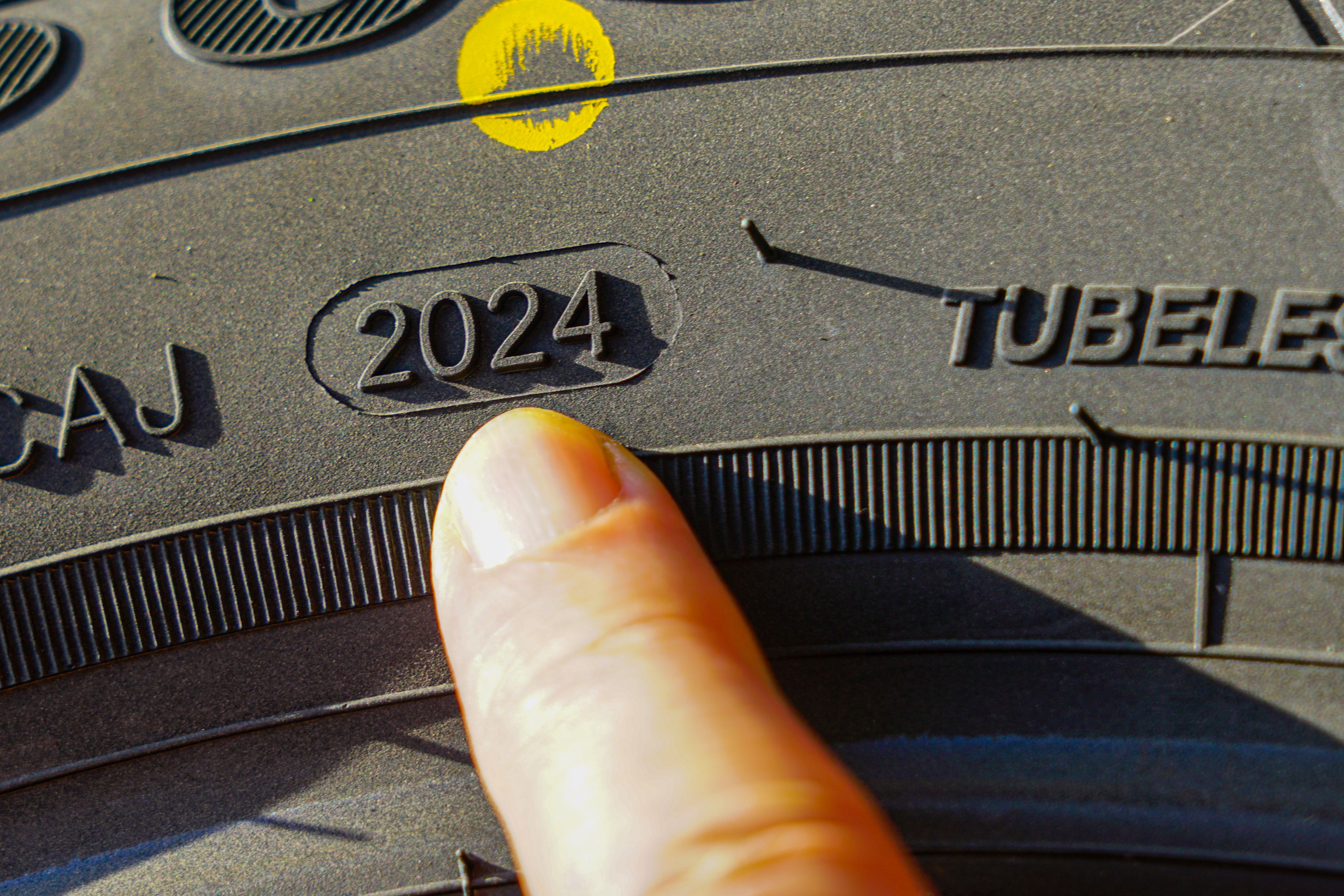 tyre date code