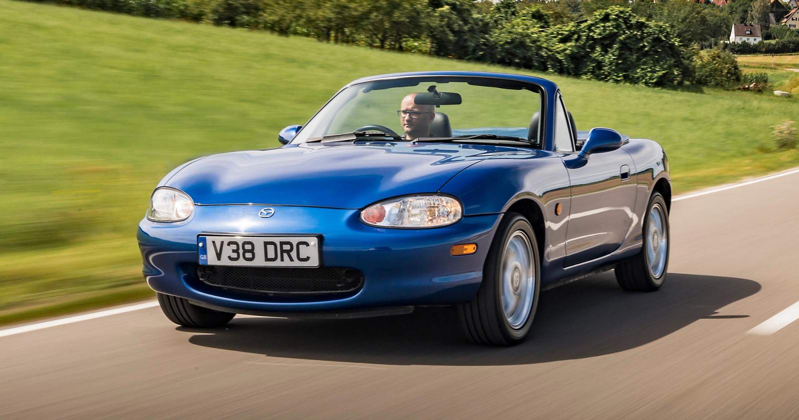 Mazda MX-5 NB driving