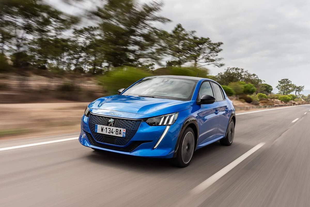 Peugeot e 208