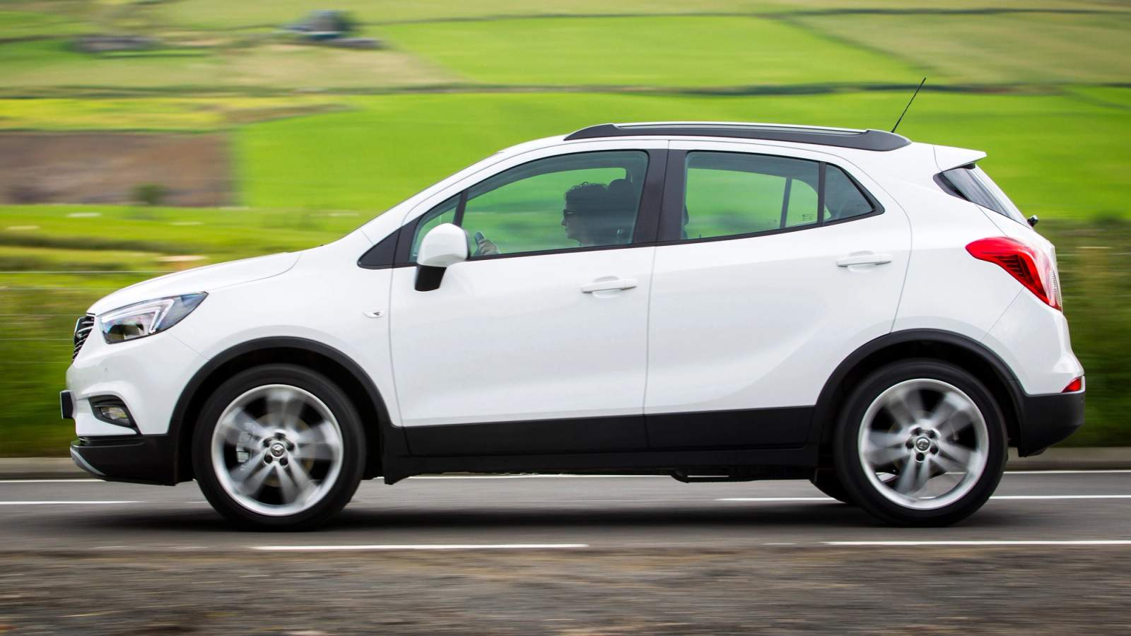 Vauxhall Mokka side profile
