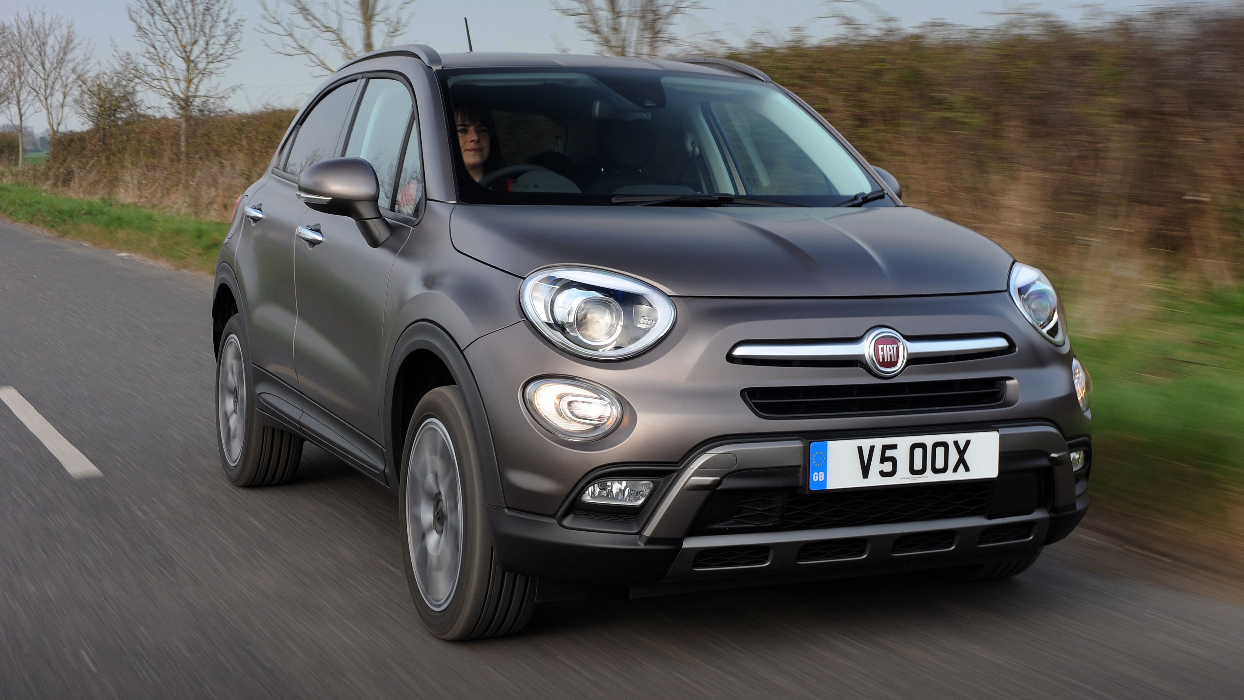 Fiat 500X front quarter driving