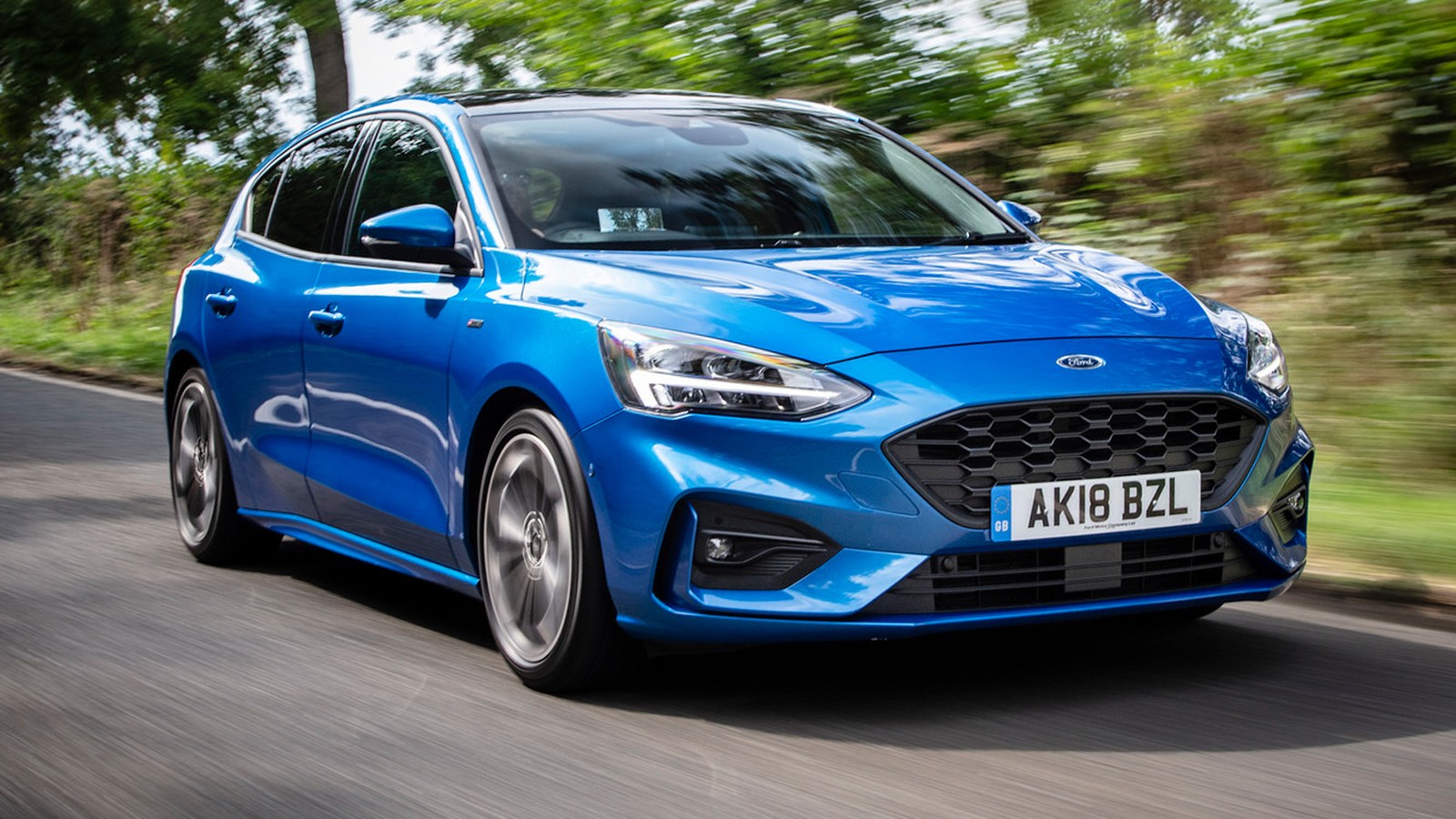 Ford Focus front quarter driving