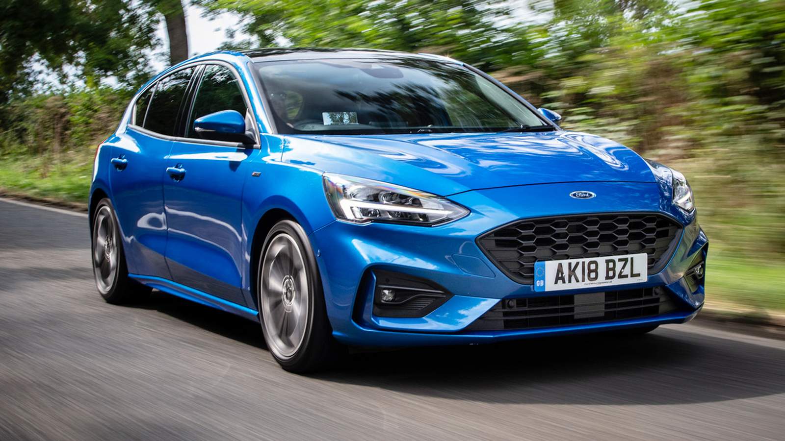 Ford Focus front quarter driving