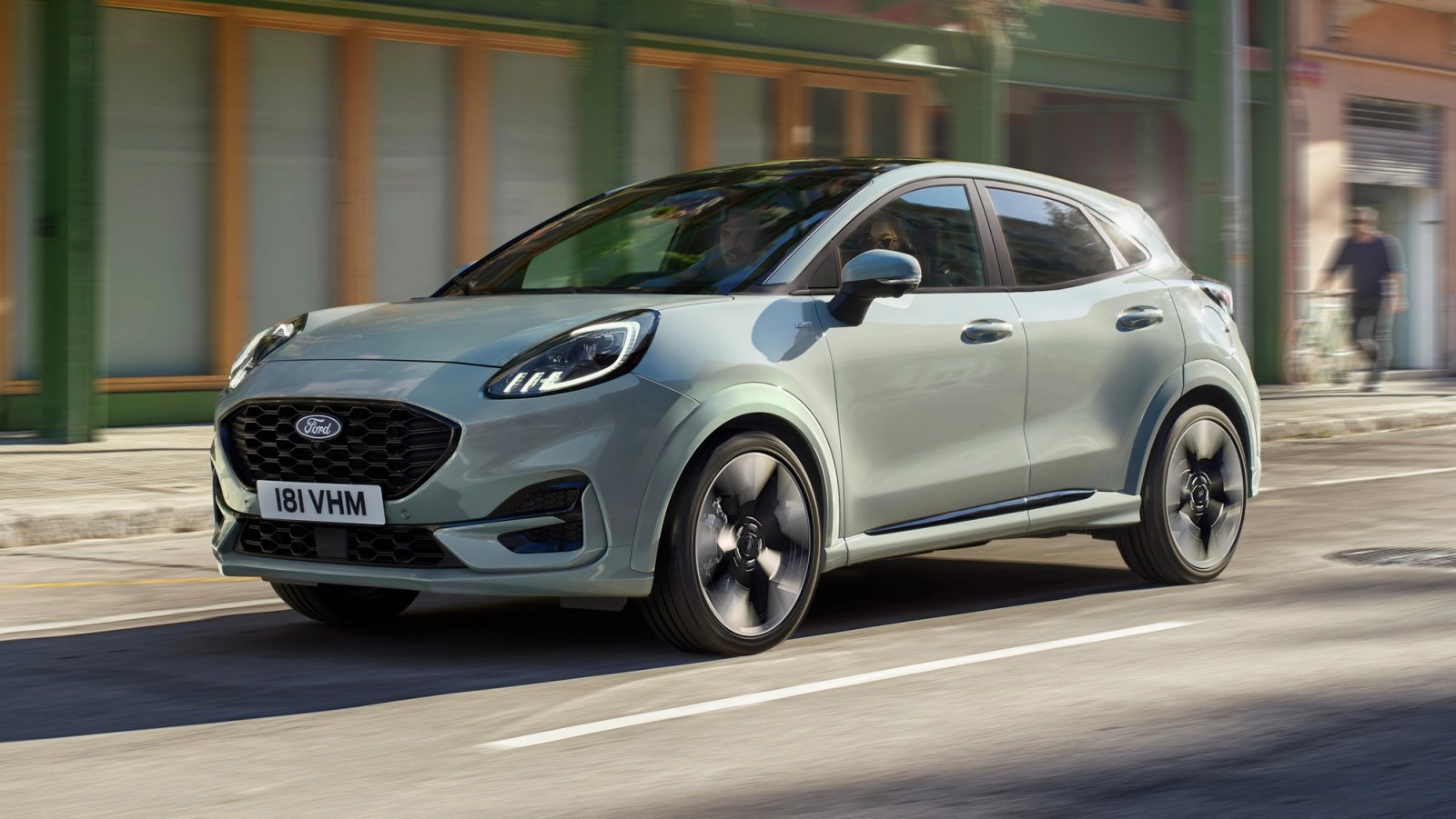 Ford Puma driving