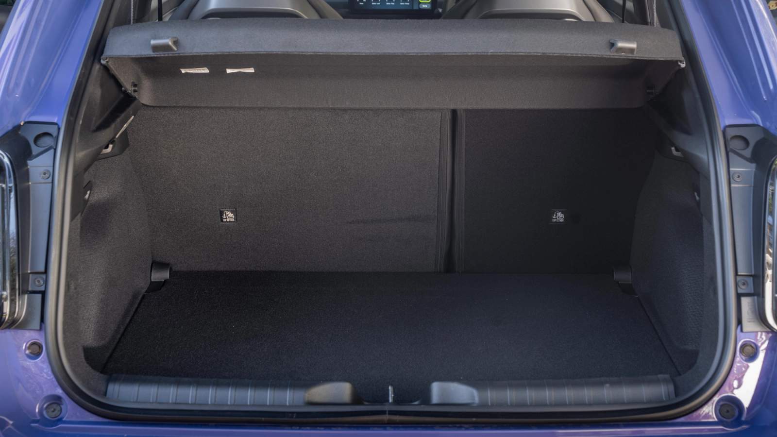 Abarth 600e boot space
