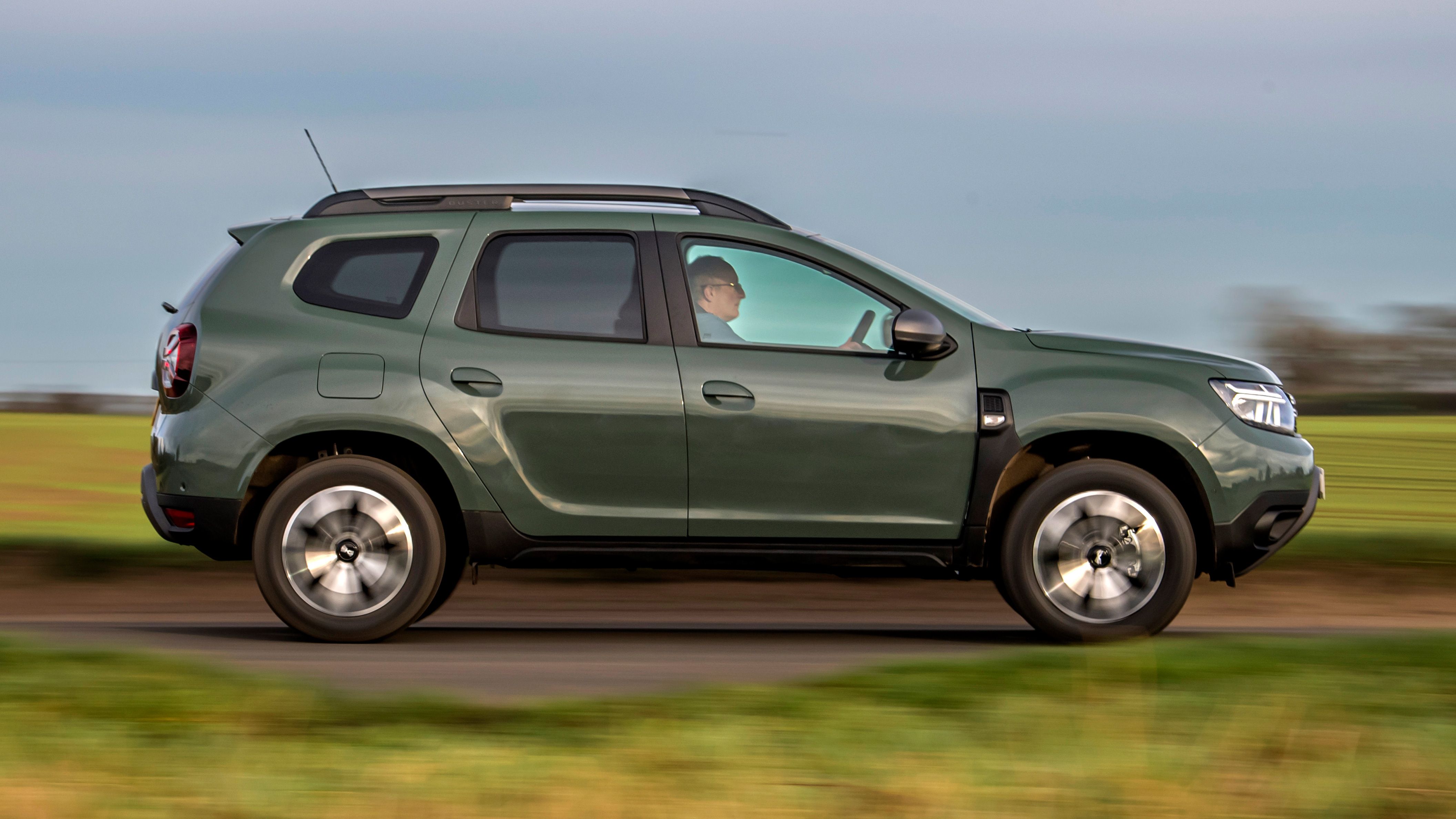 Dacia Duster side profile