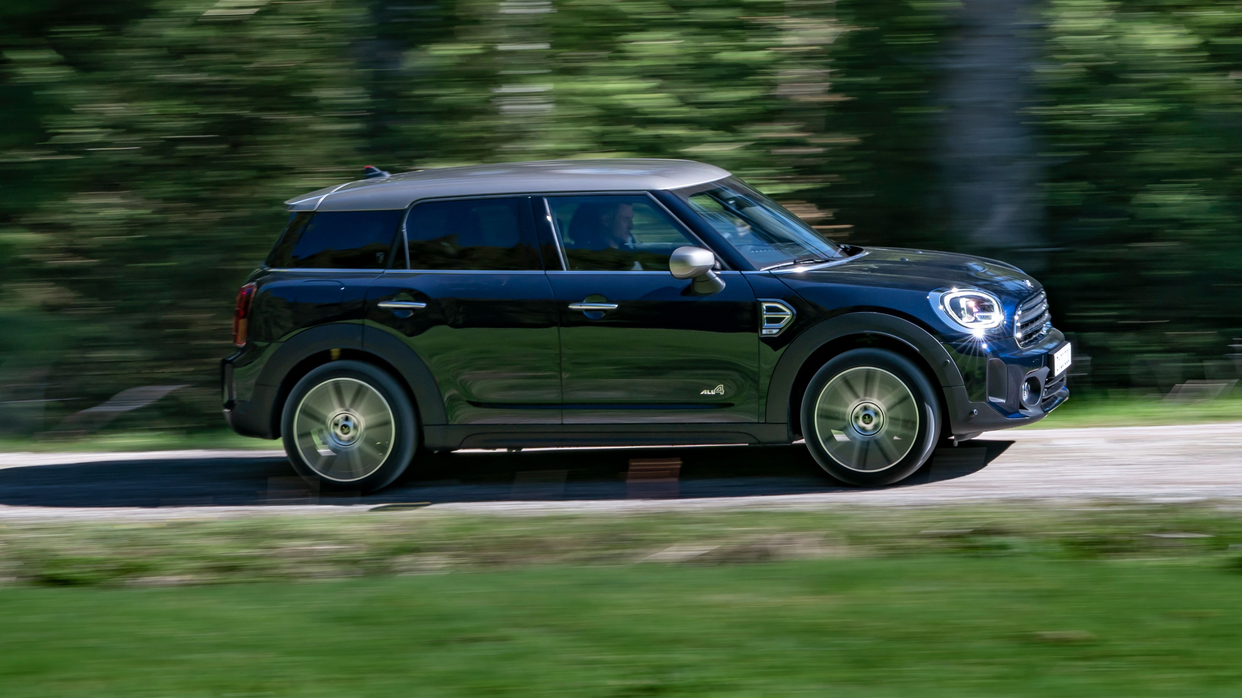 Mini Countryman side profile