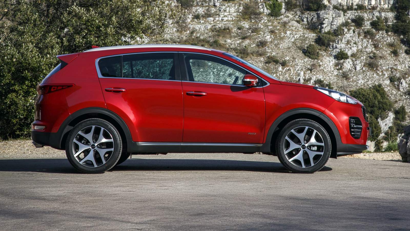 Kia Sportage side profile