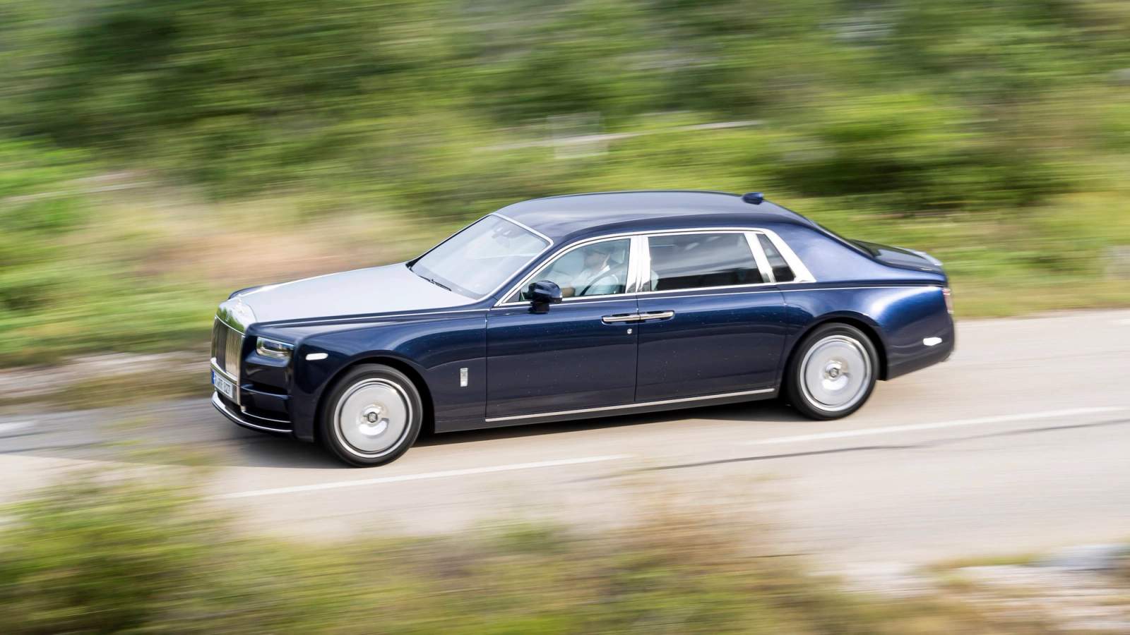 Blue Rolls-Royce Phantom