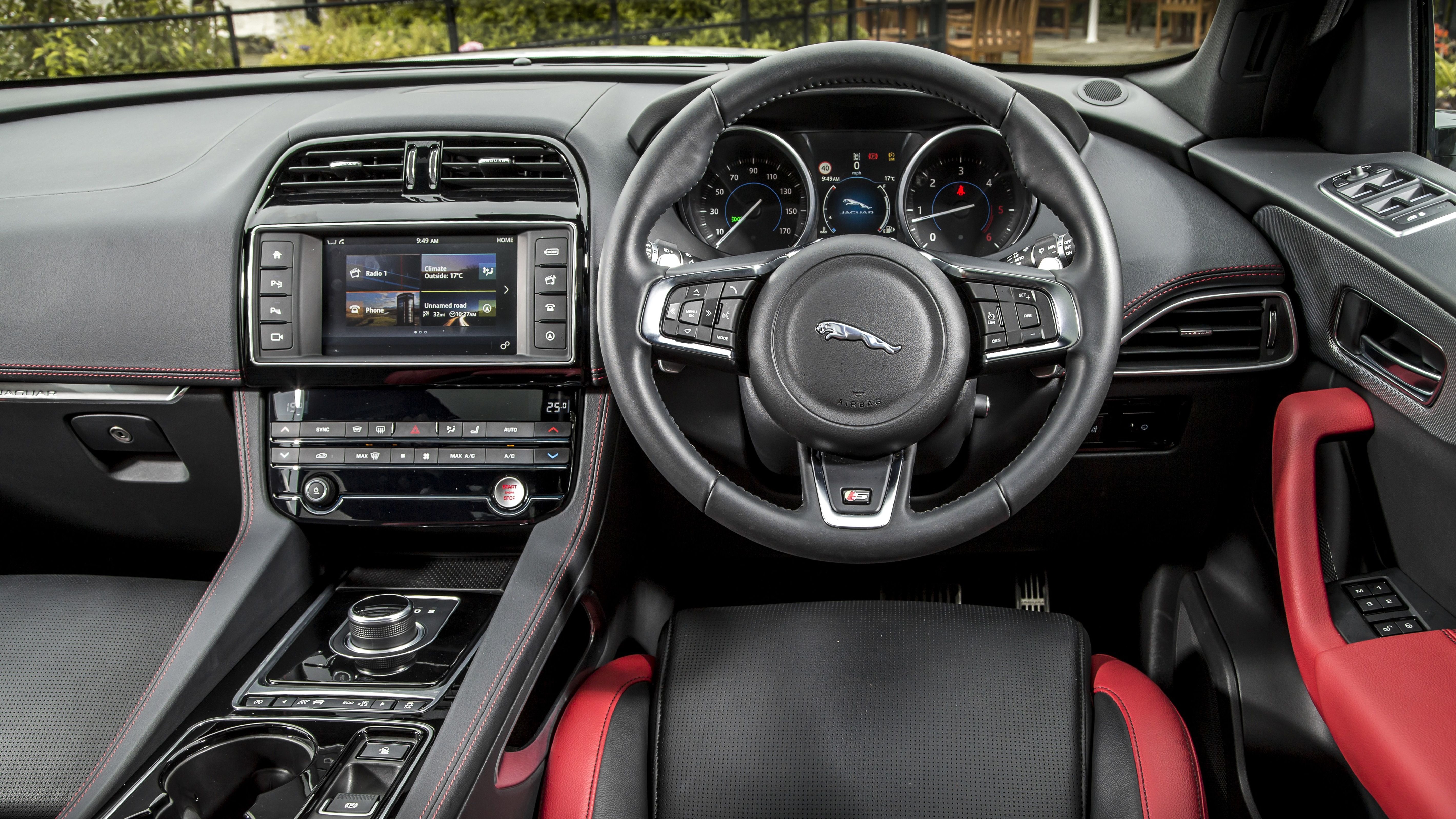Jaguar F-Pace interior