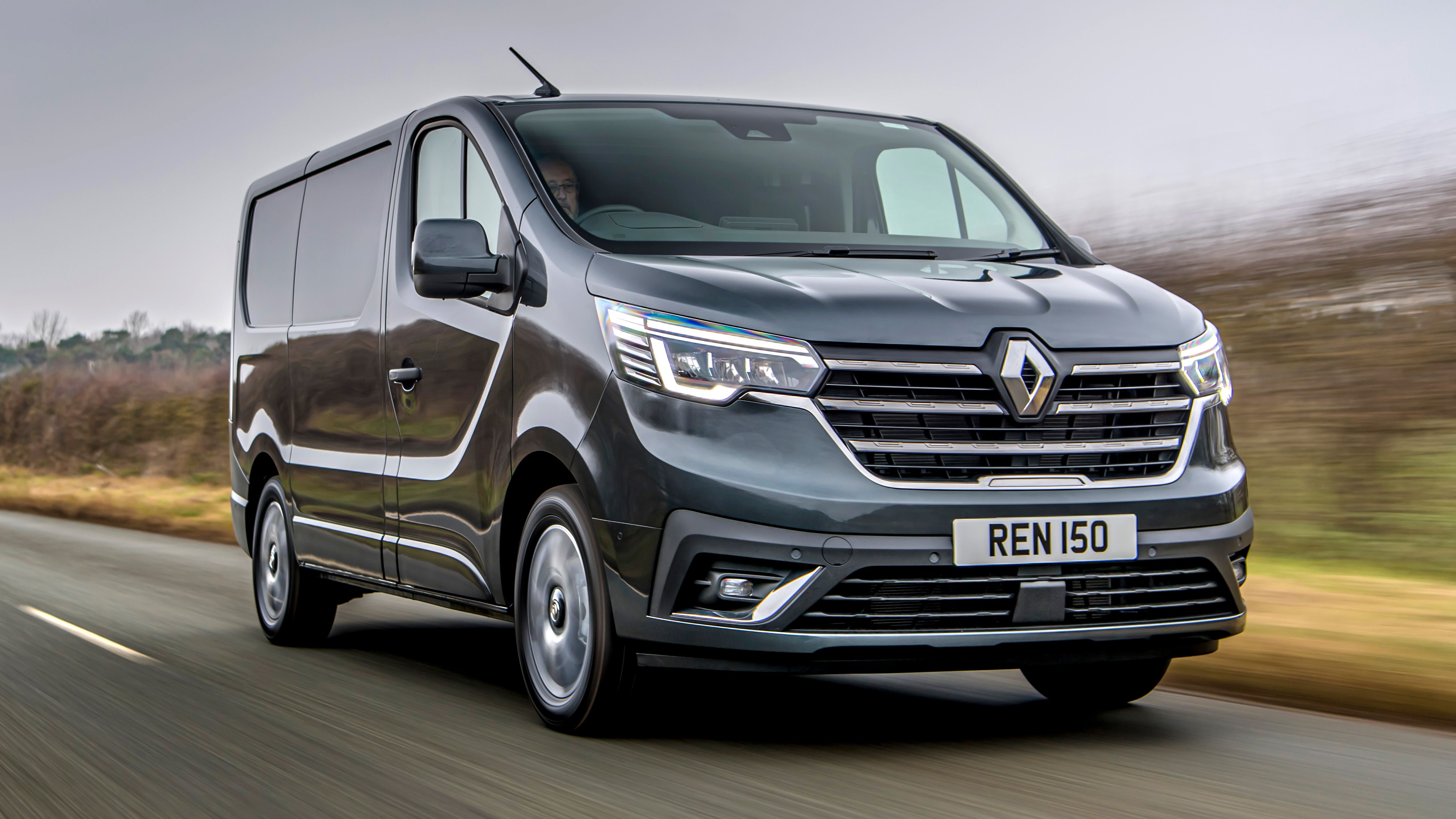 Renault Trafic front driving