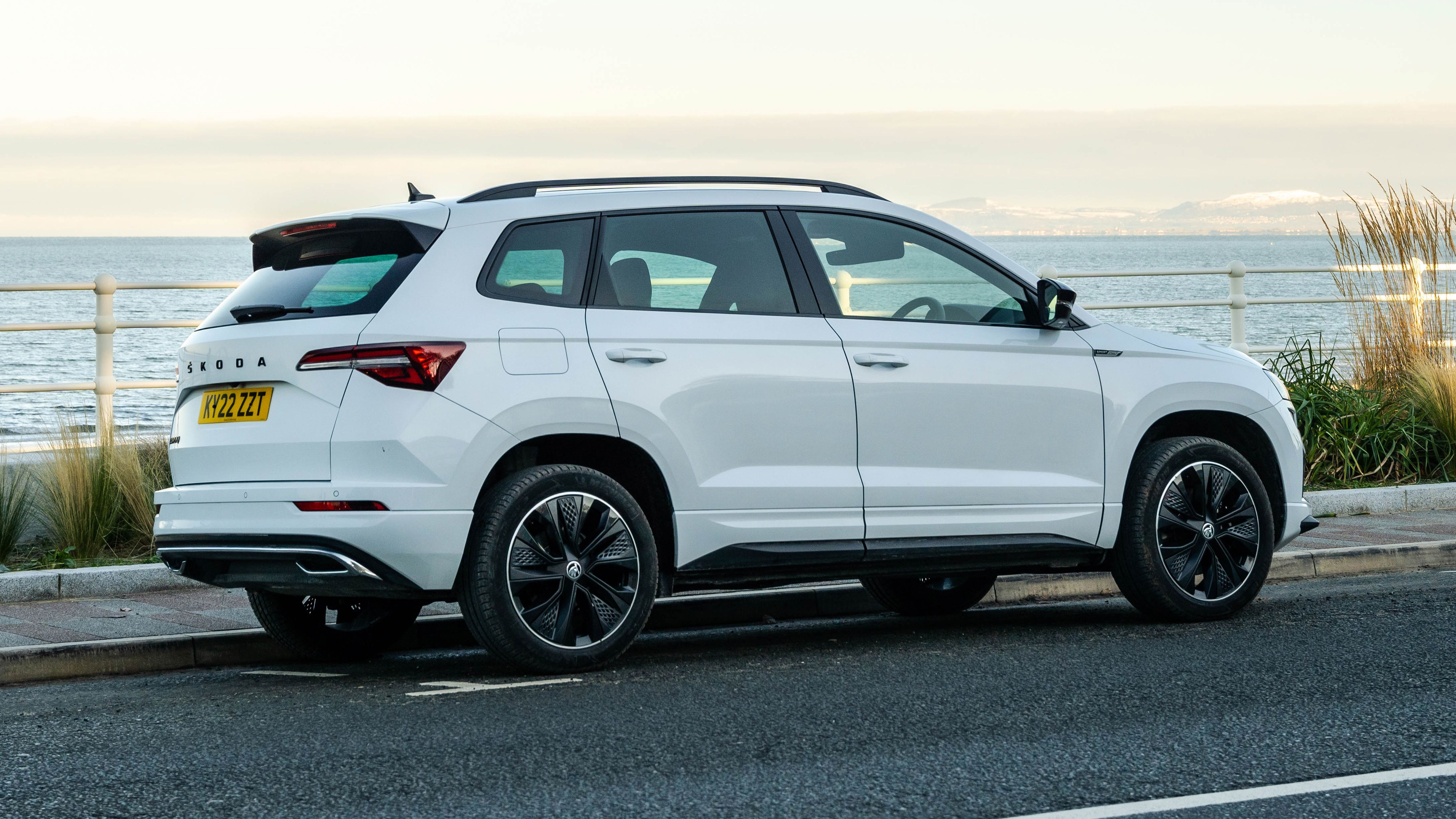 Skoda Karoq parked side profile