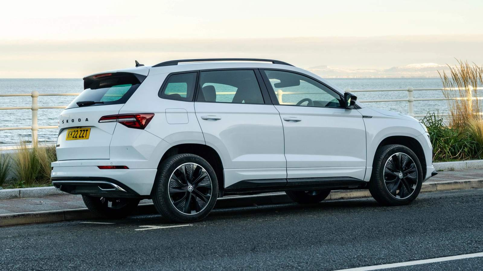 Skoda Karoq parked side profile