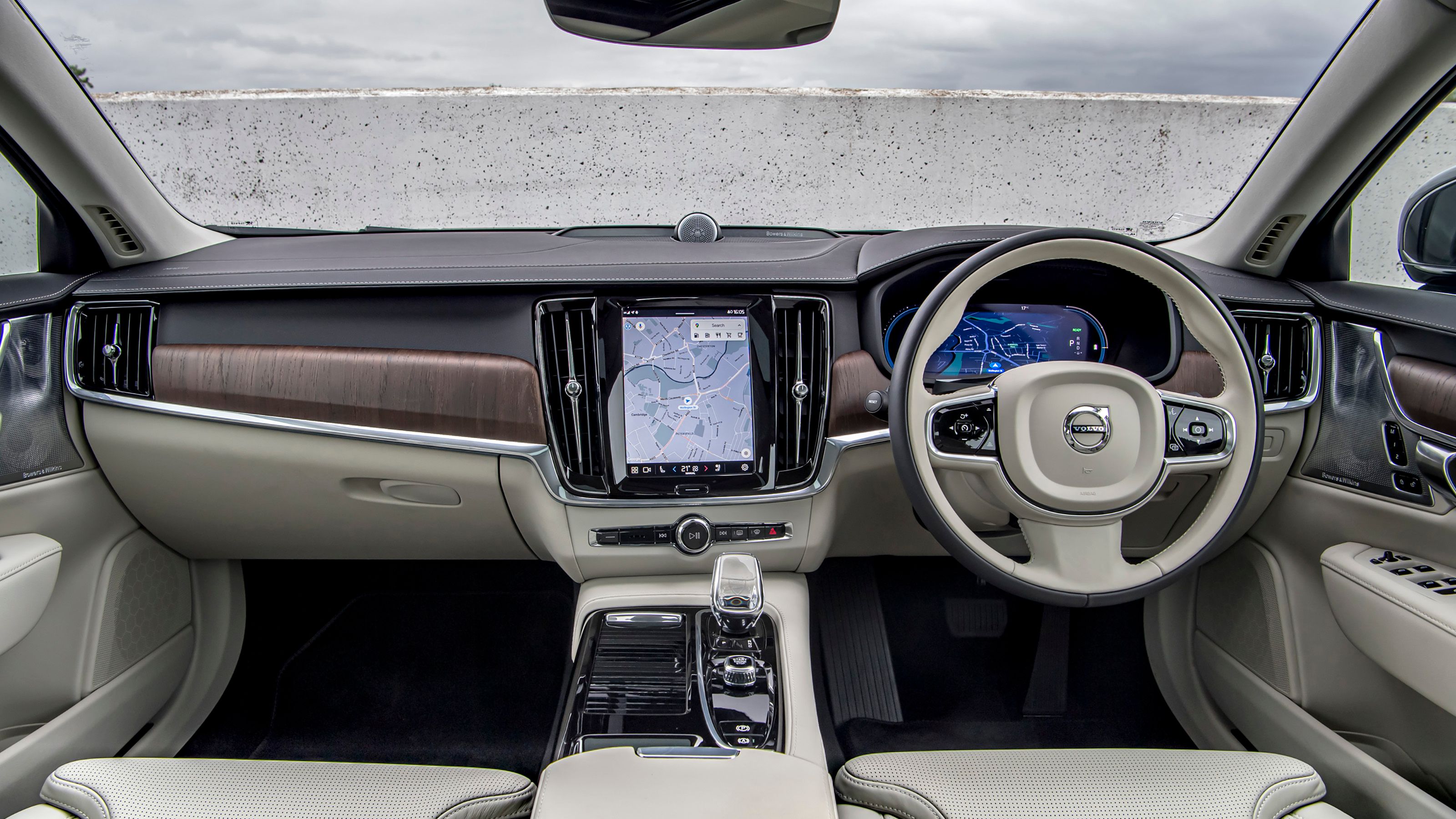 Volvo S90 interior