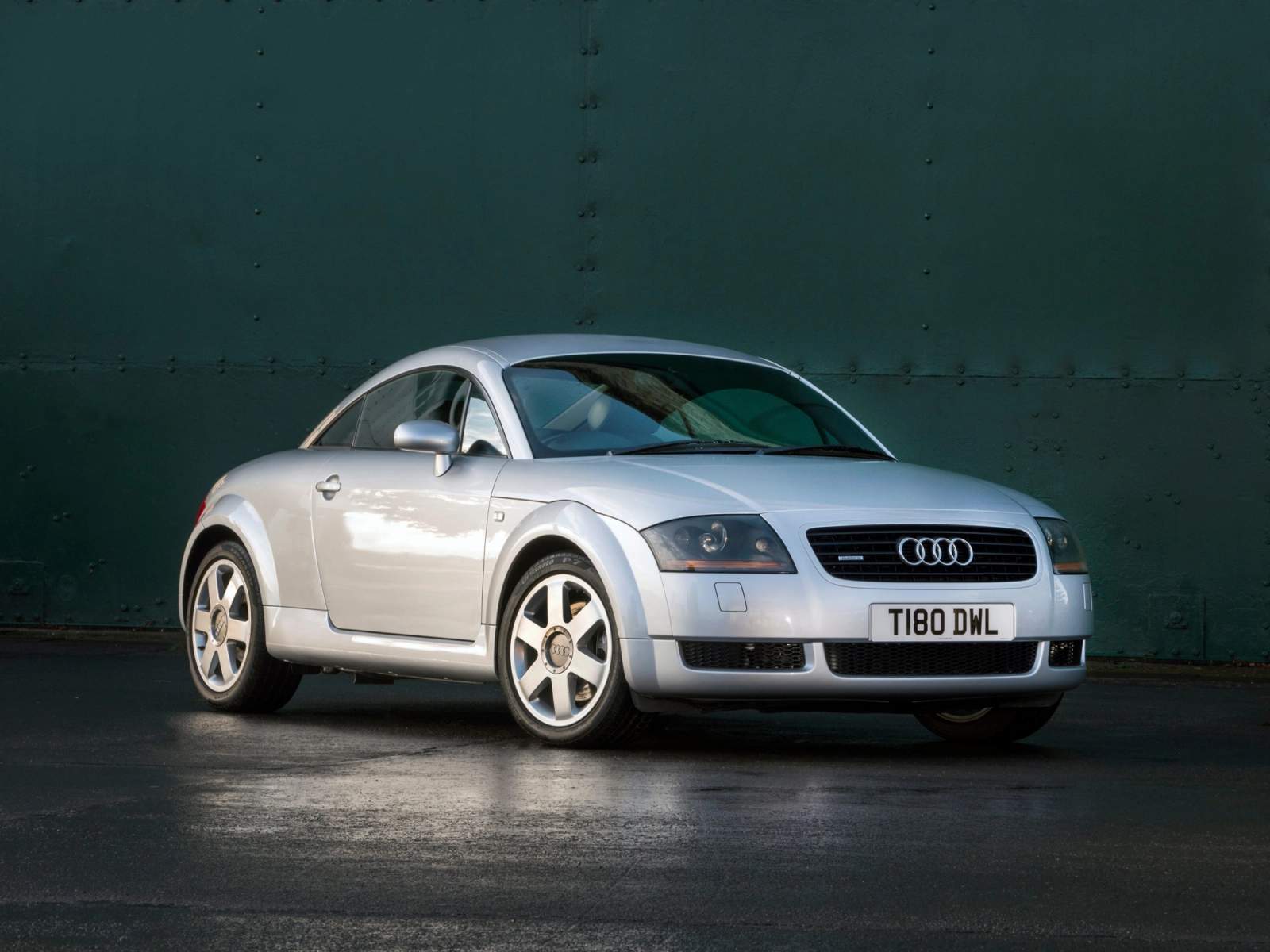 silver car 