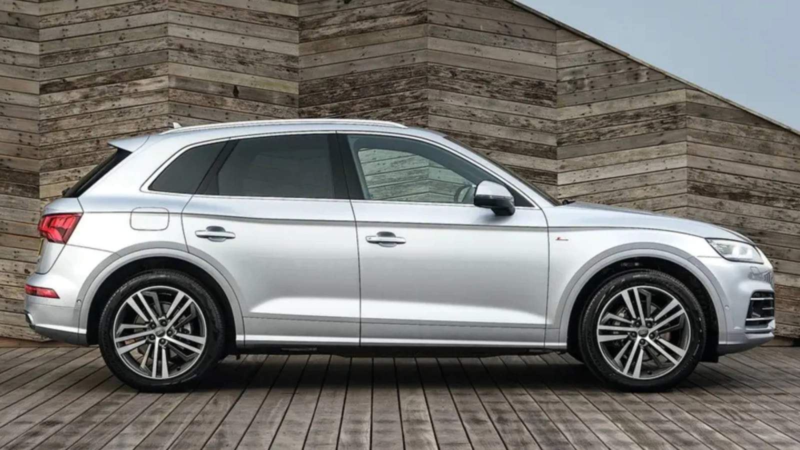 Silver Audi Q5