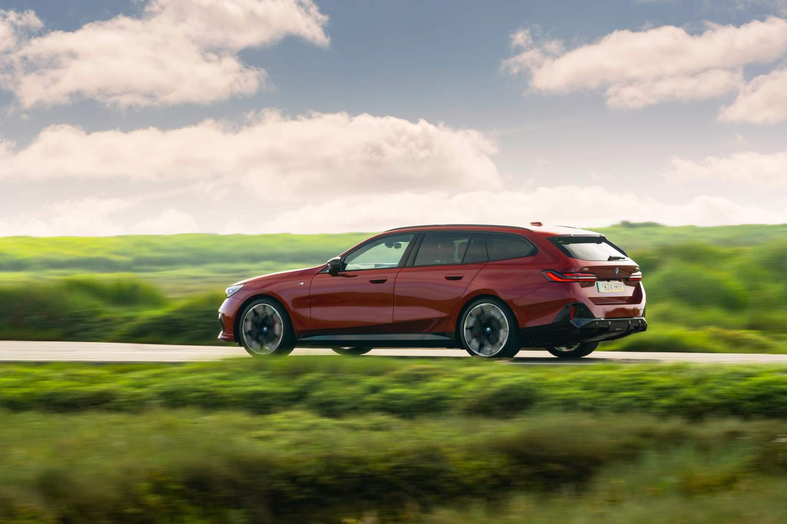bmw i5 touring