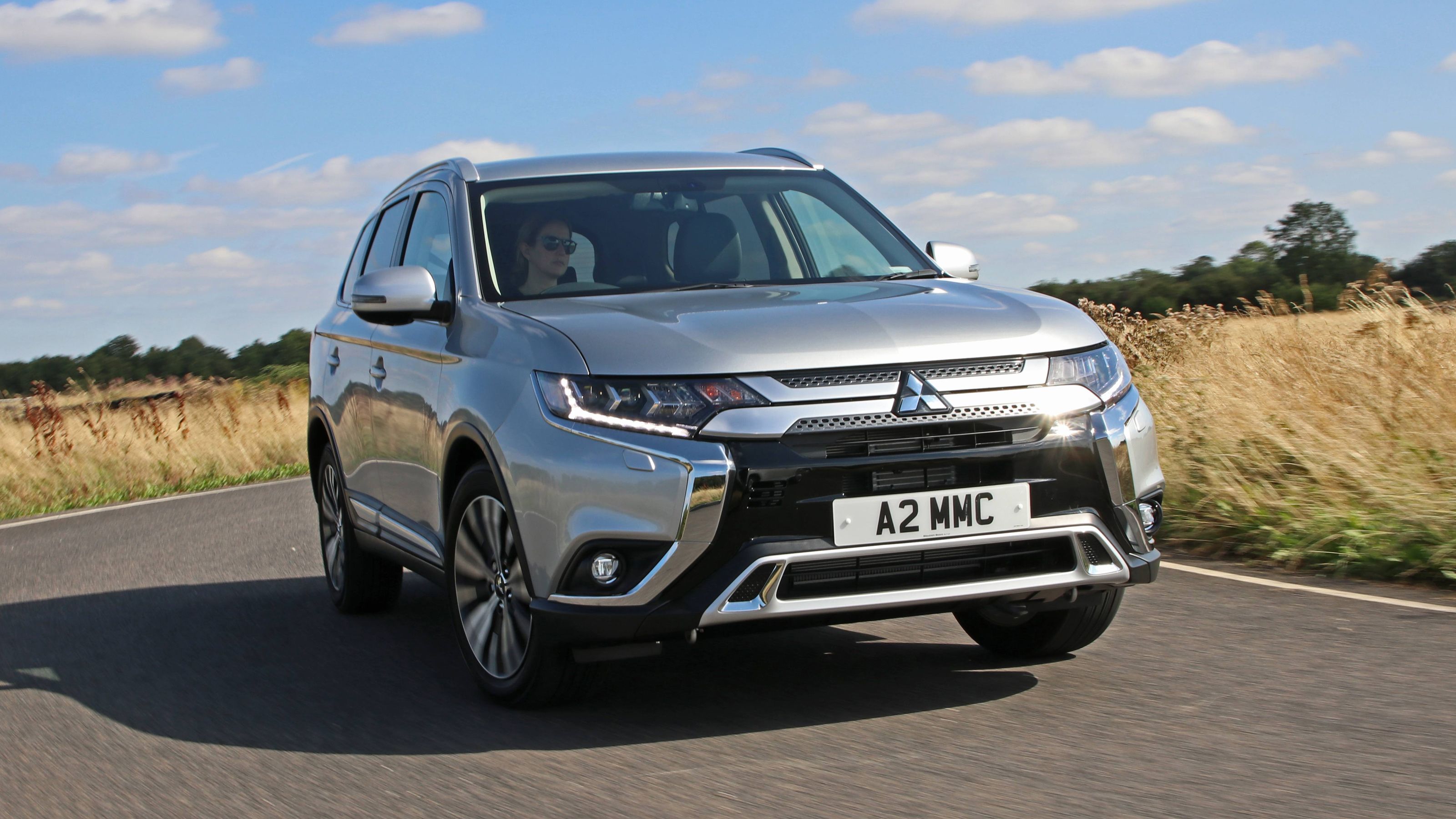 Mitsubishi Outlander review image