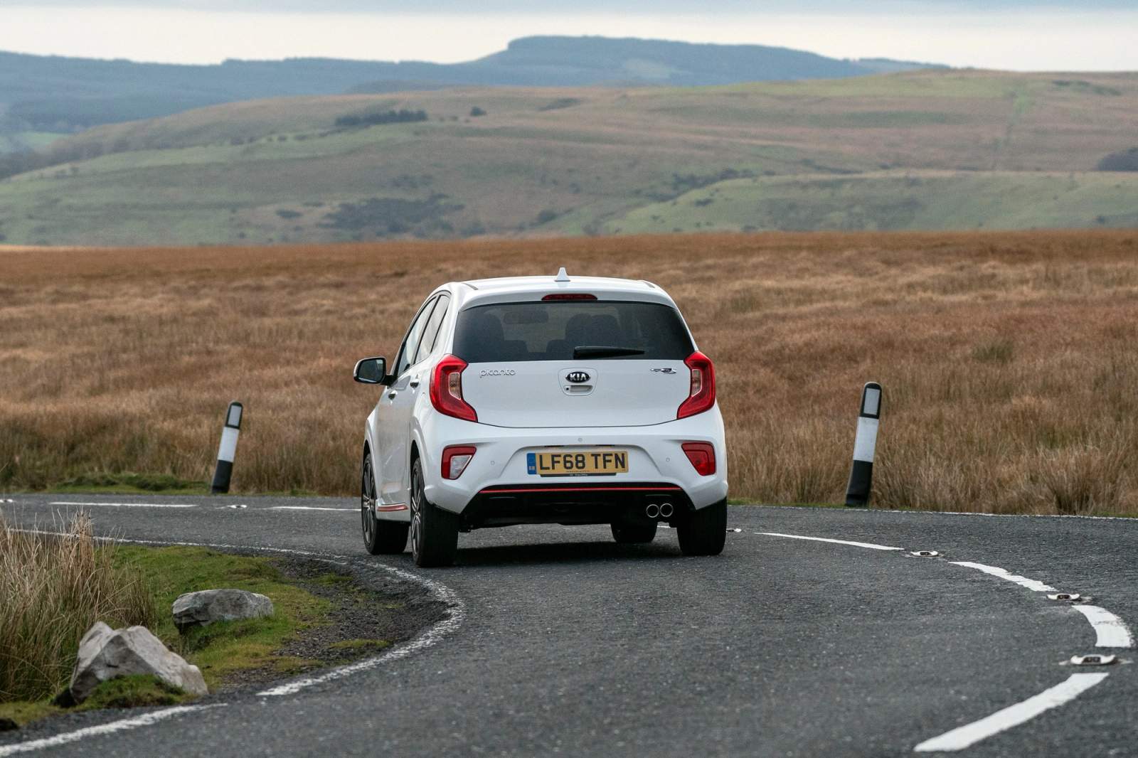 kia picanto rear