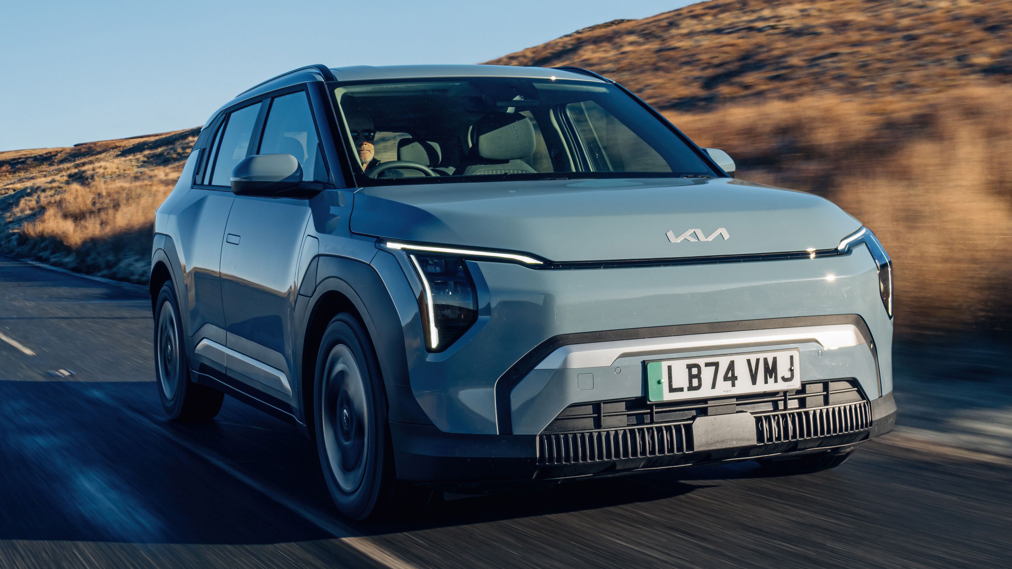 Kia EV3 front quarter driving