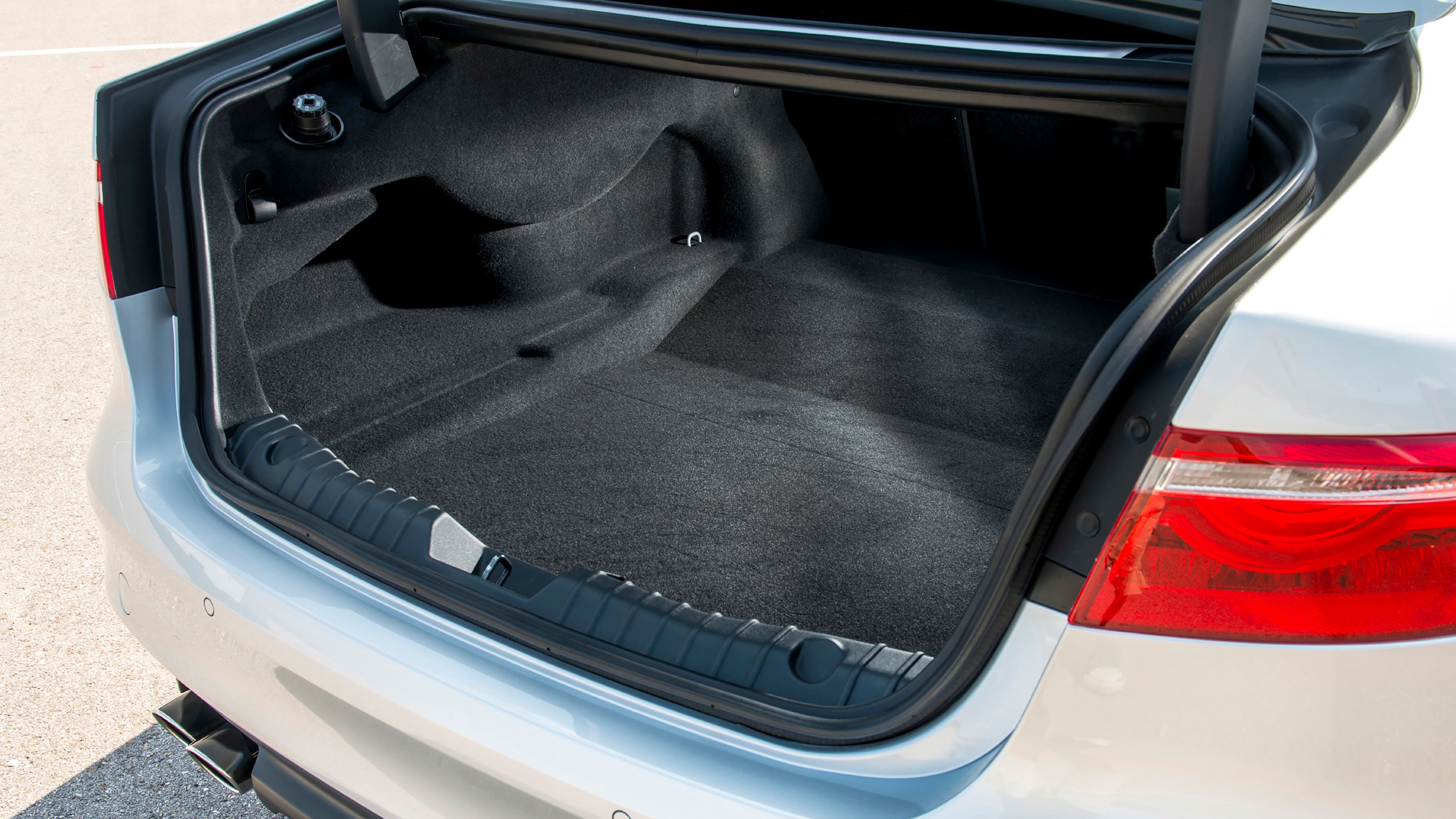 Jaguar XF boot space