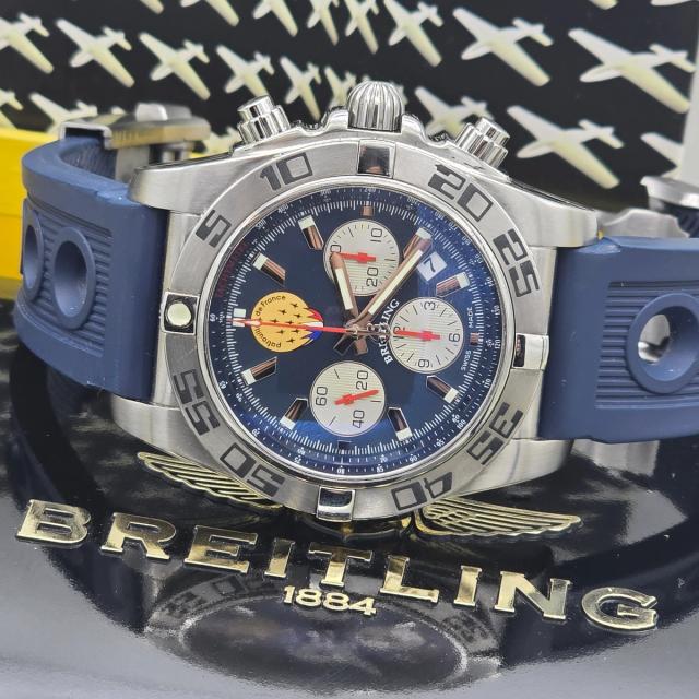 Breitling Chronomat Patr. de France Ref. AB01109e.C886, pre-owned luxury watch at Pertempus, view 6