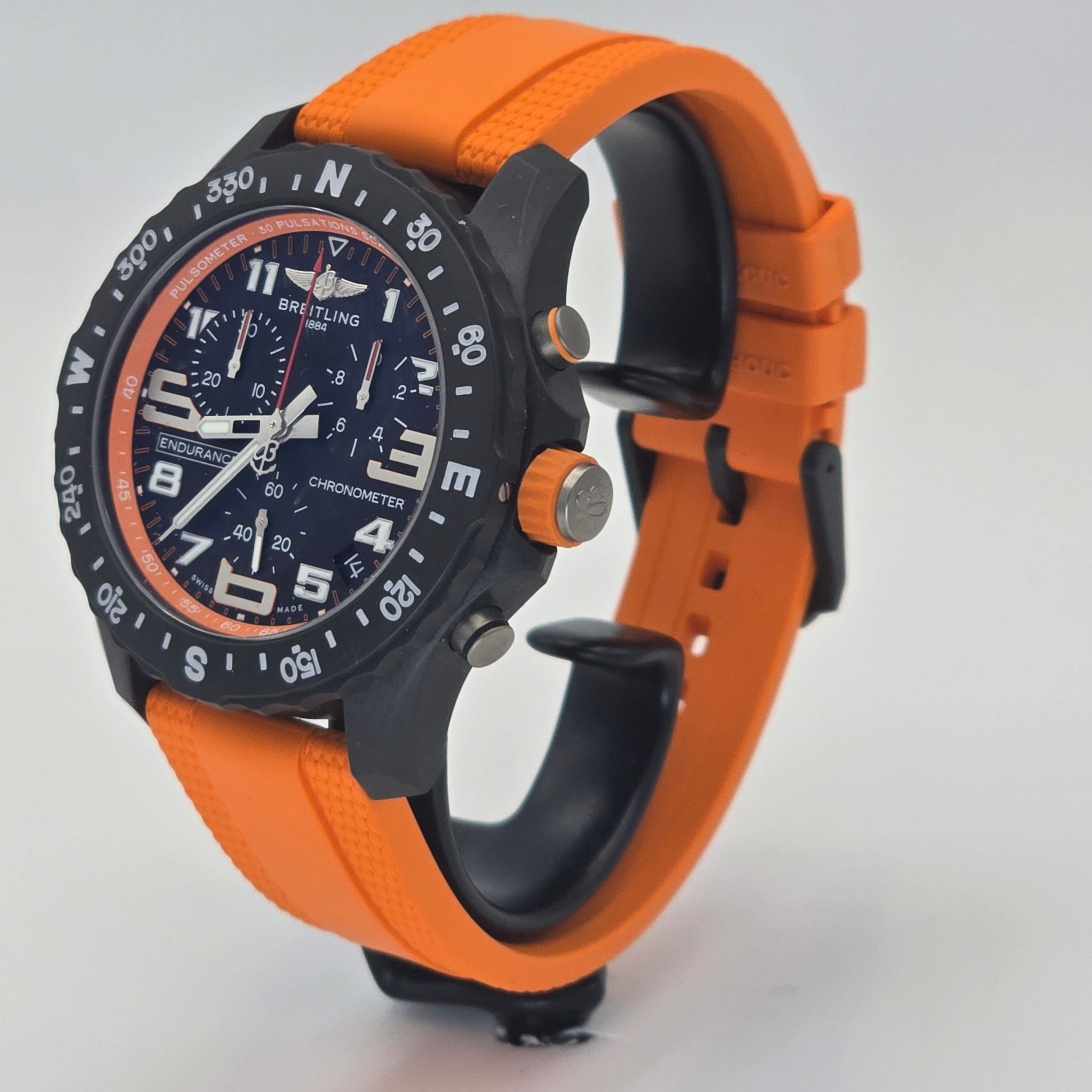 Breitling Endurance Pro Ref. X82310A51B1S1 — pre-owned luxury watch at Pertempus, view 4